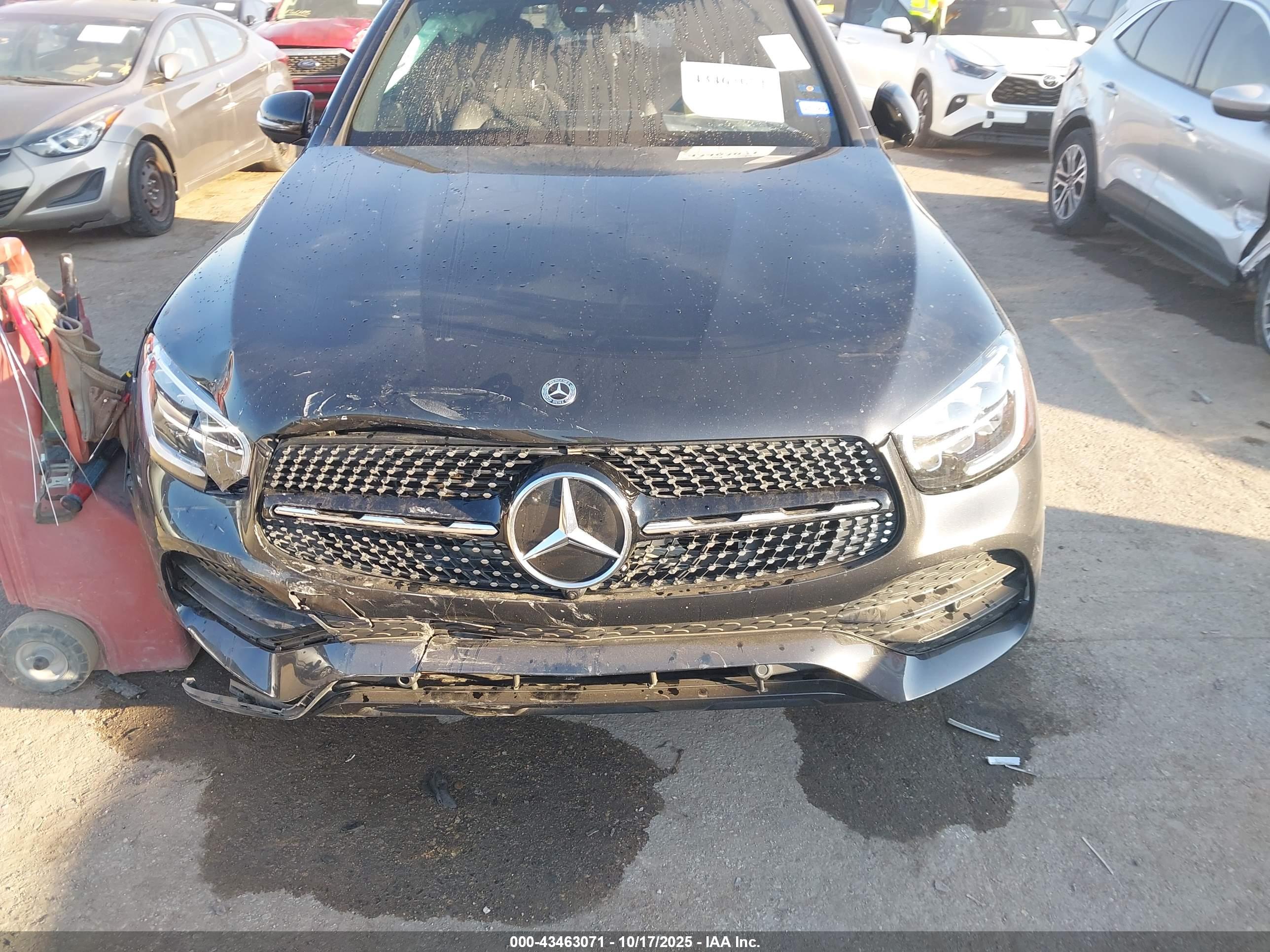 MERCEDES-BENZ GLC image 6