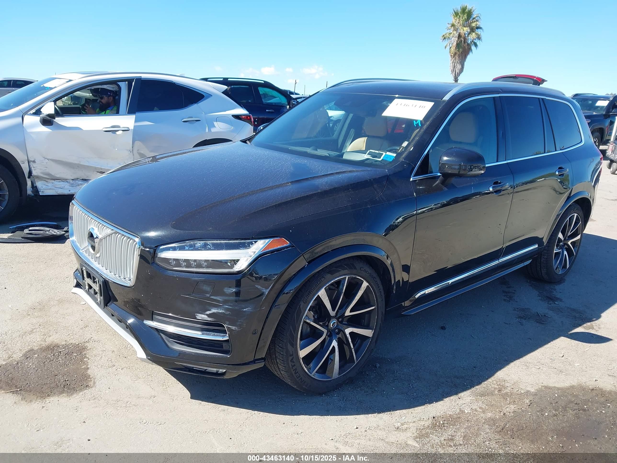 VOLVO XC90 image 2