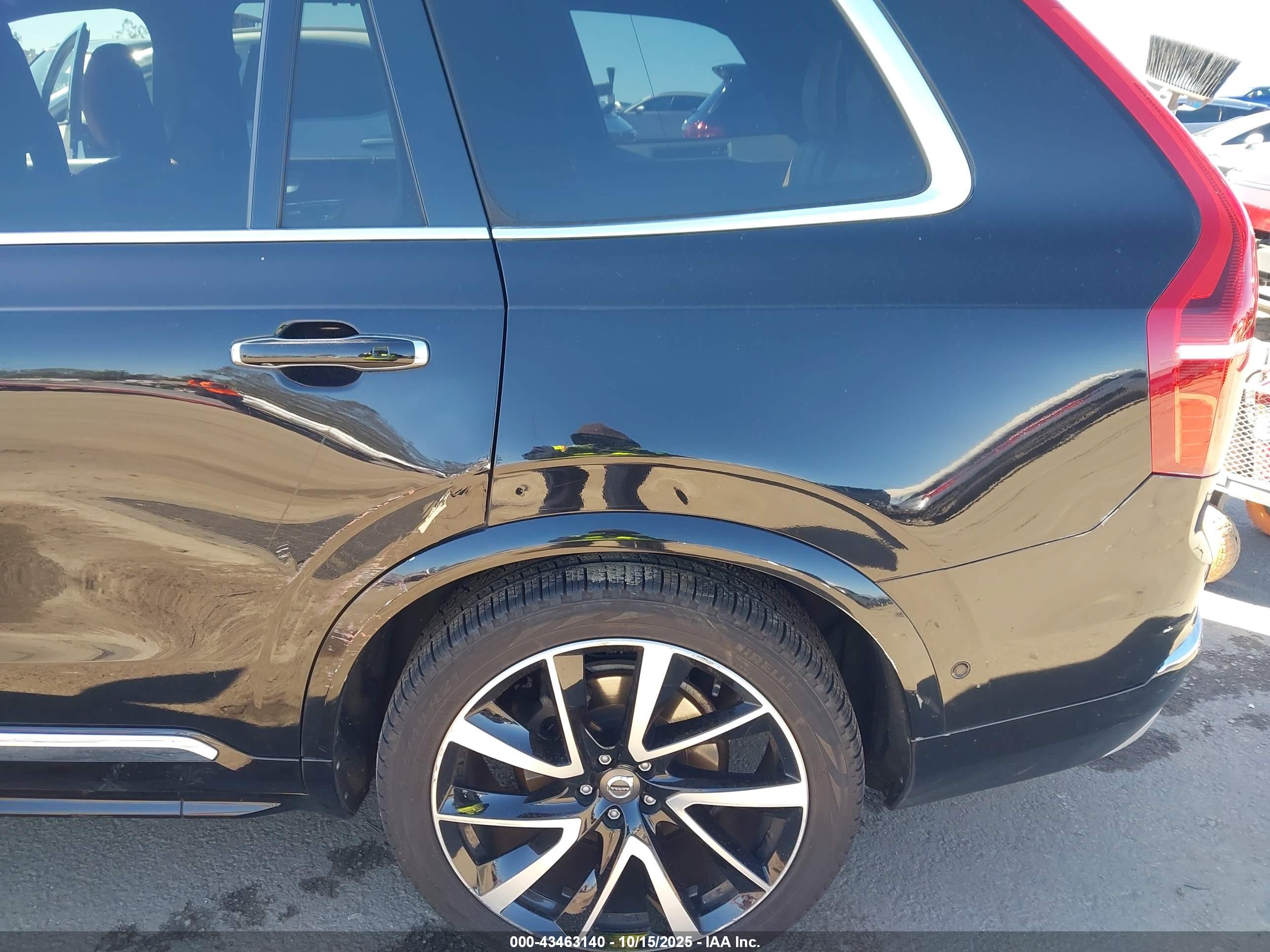 VOLVO XC90 image 6