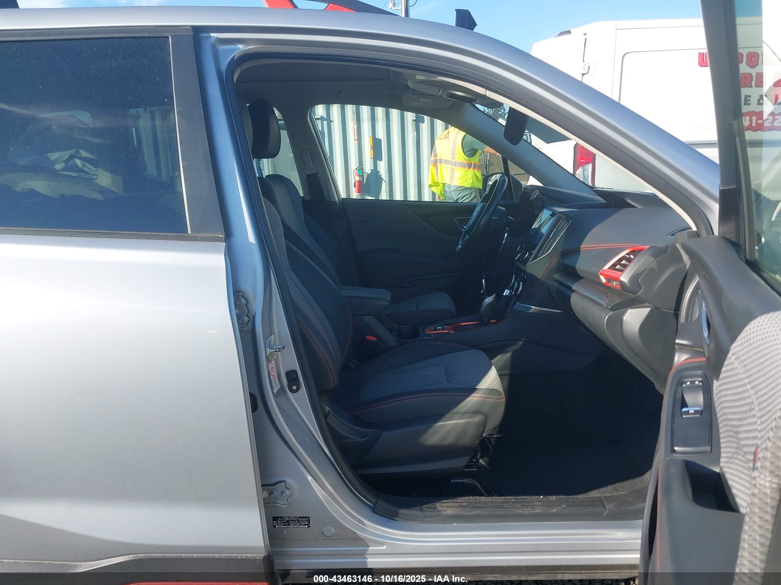 SUBARU FORESTER image 5