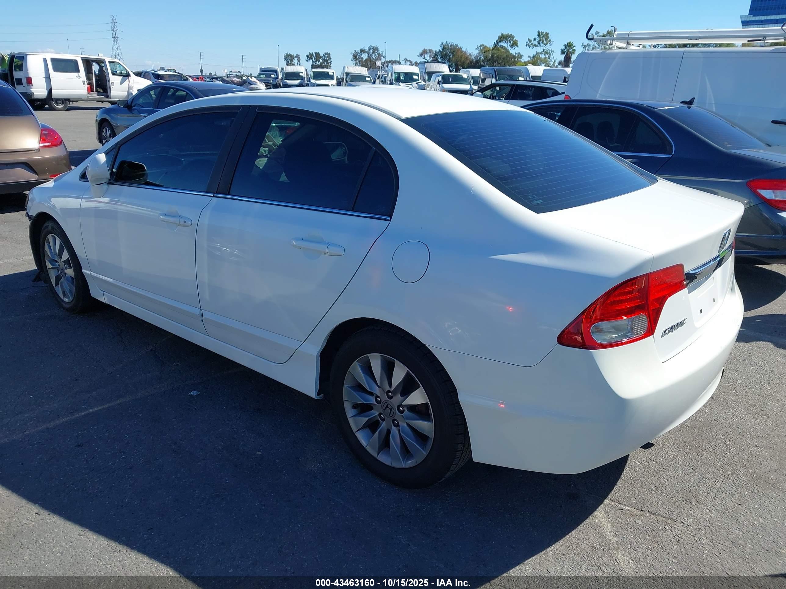 HONDA CIVIC image 3