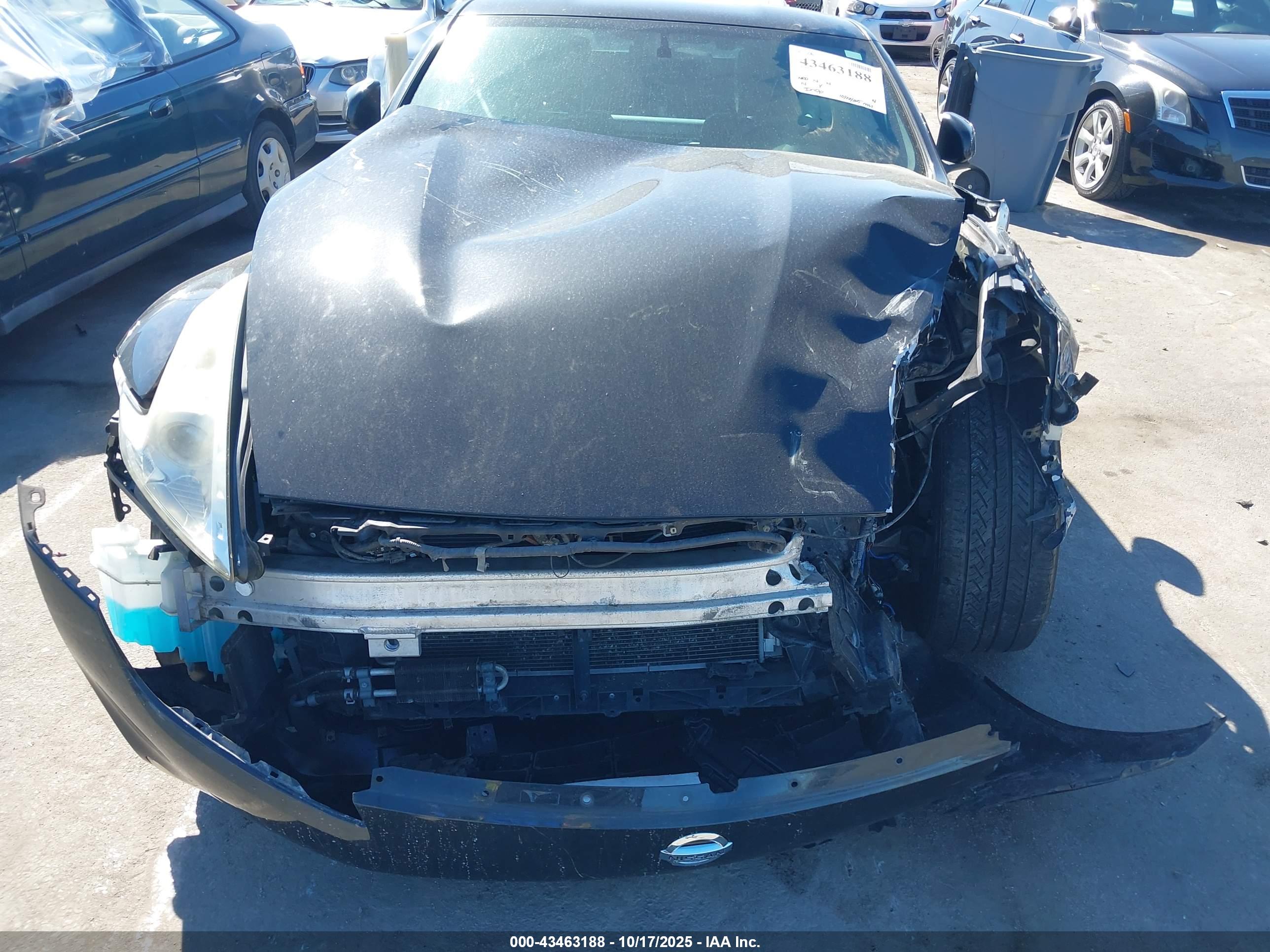 NISSAN 370Z image 10