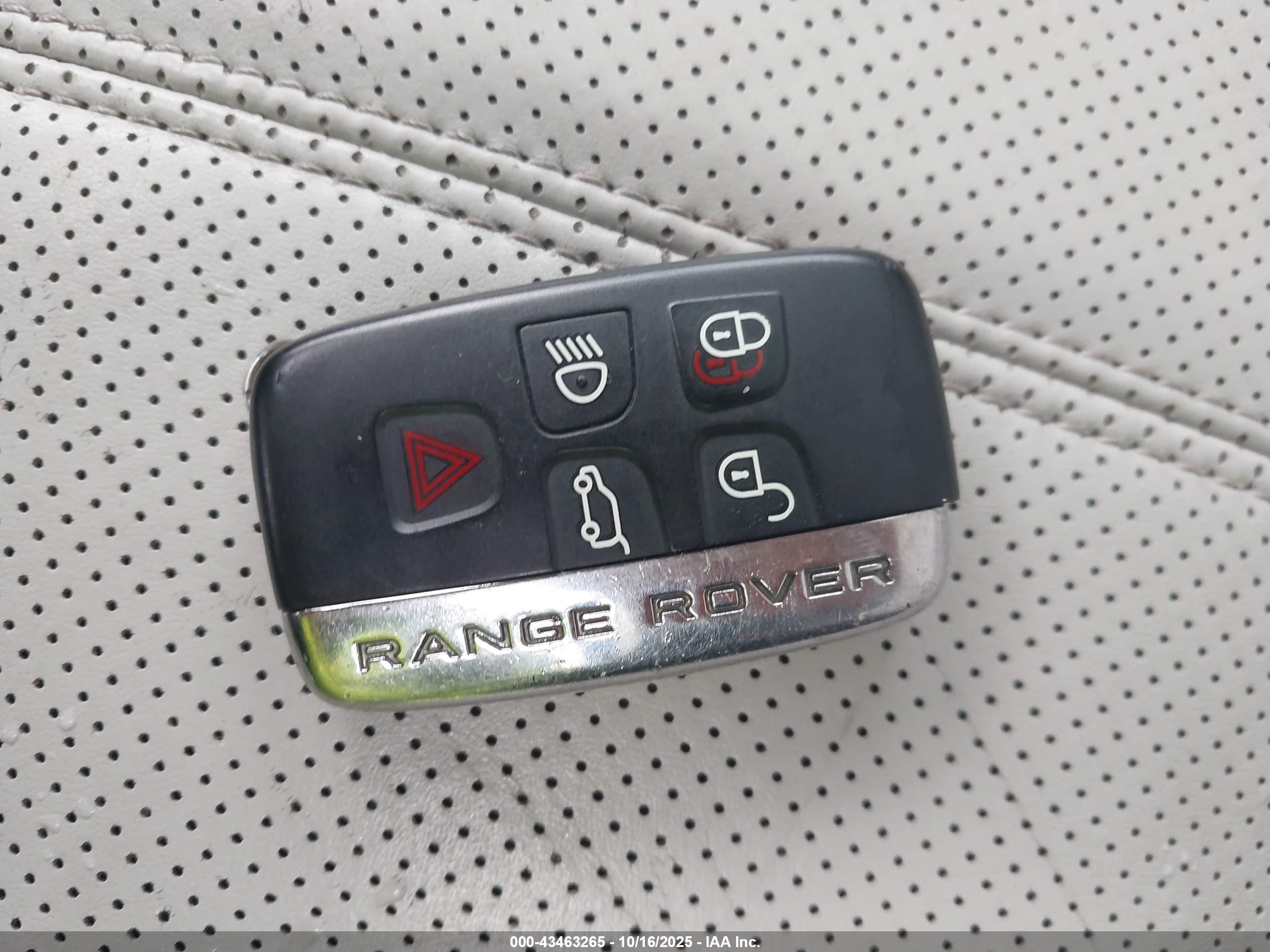 LAND ROVER image 11