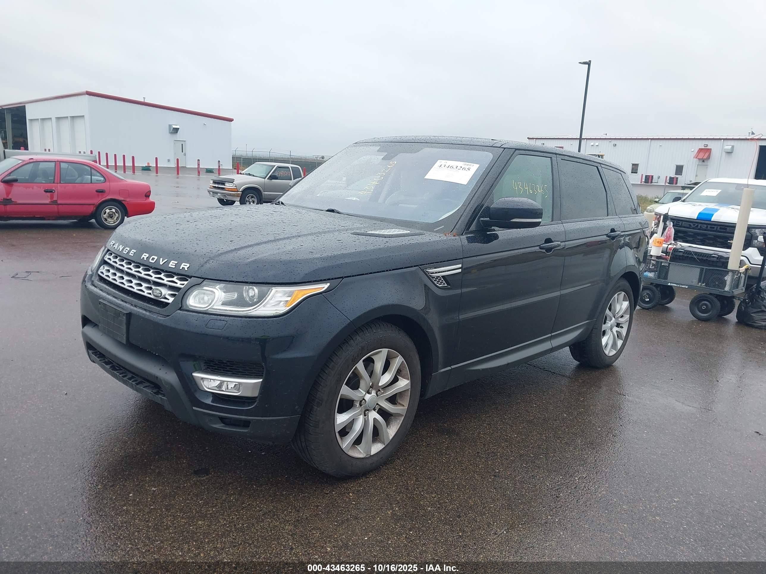 LAND ROVER image 2