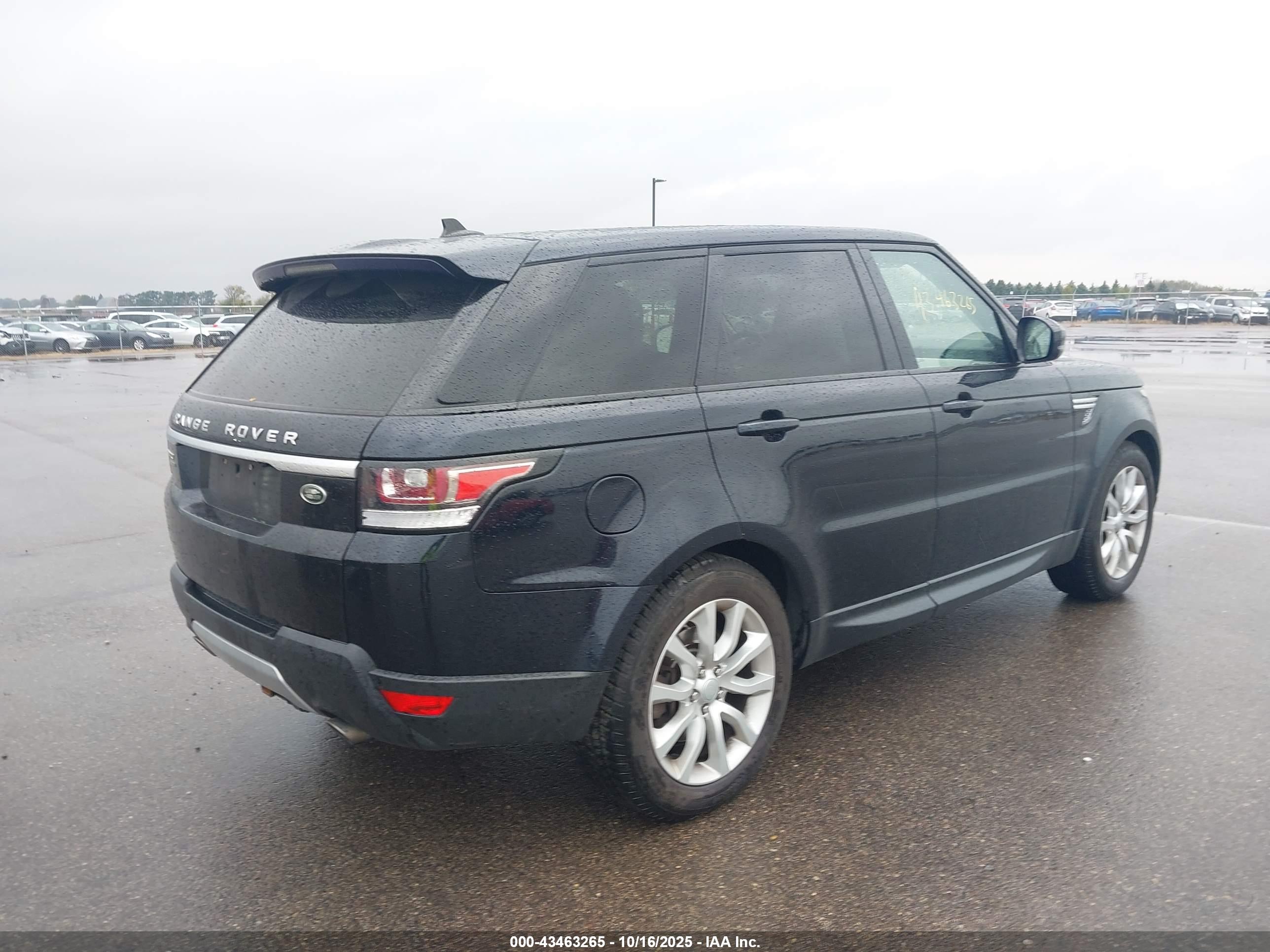 LAND ROVER image 4