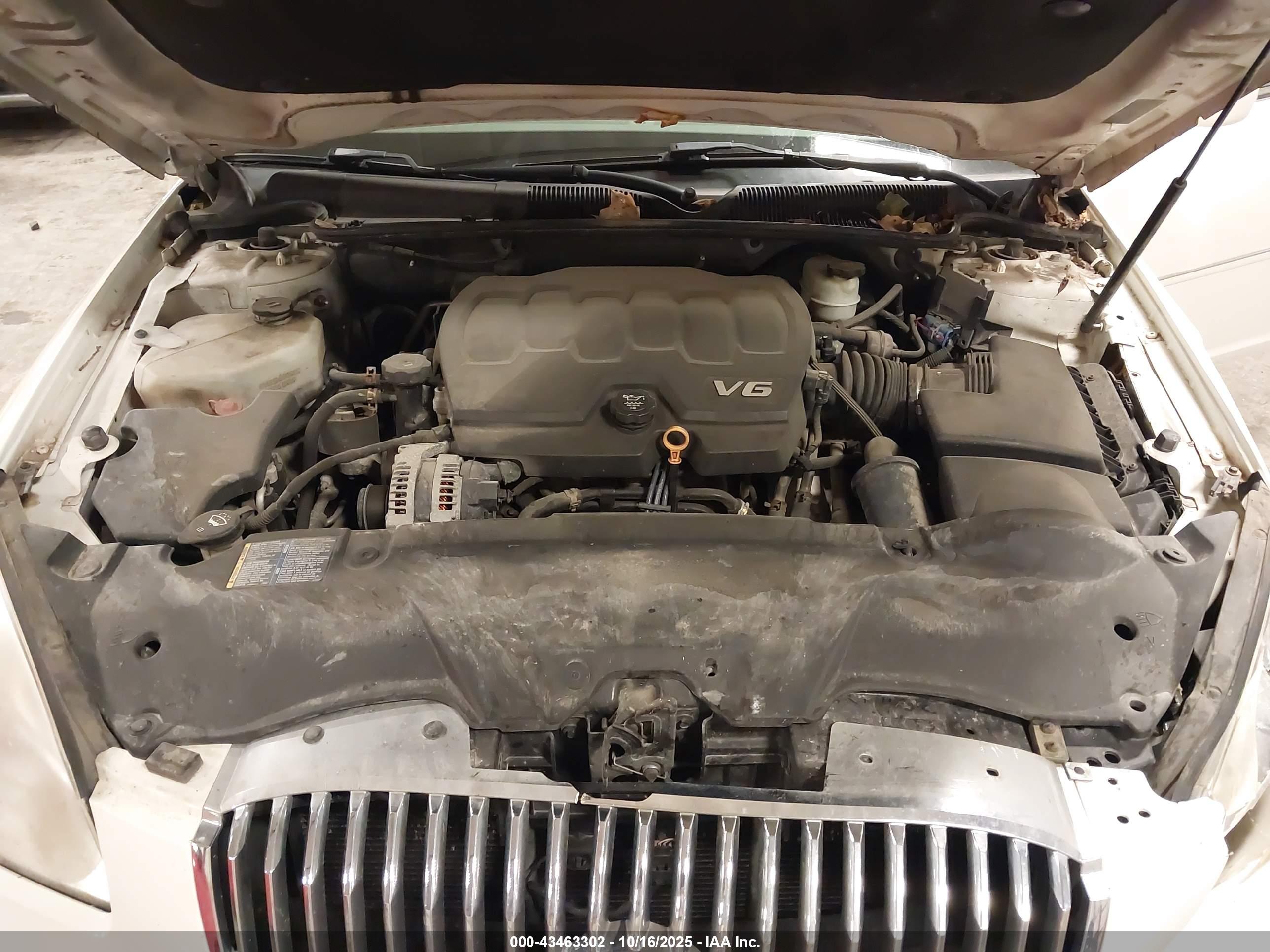 BUICK LUCERNE image 10
