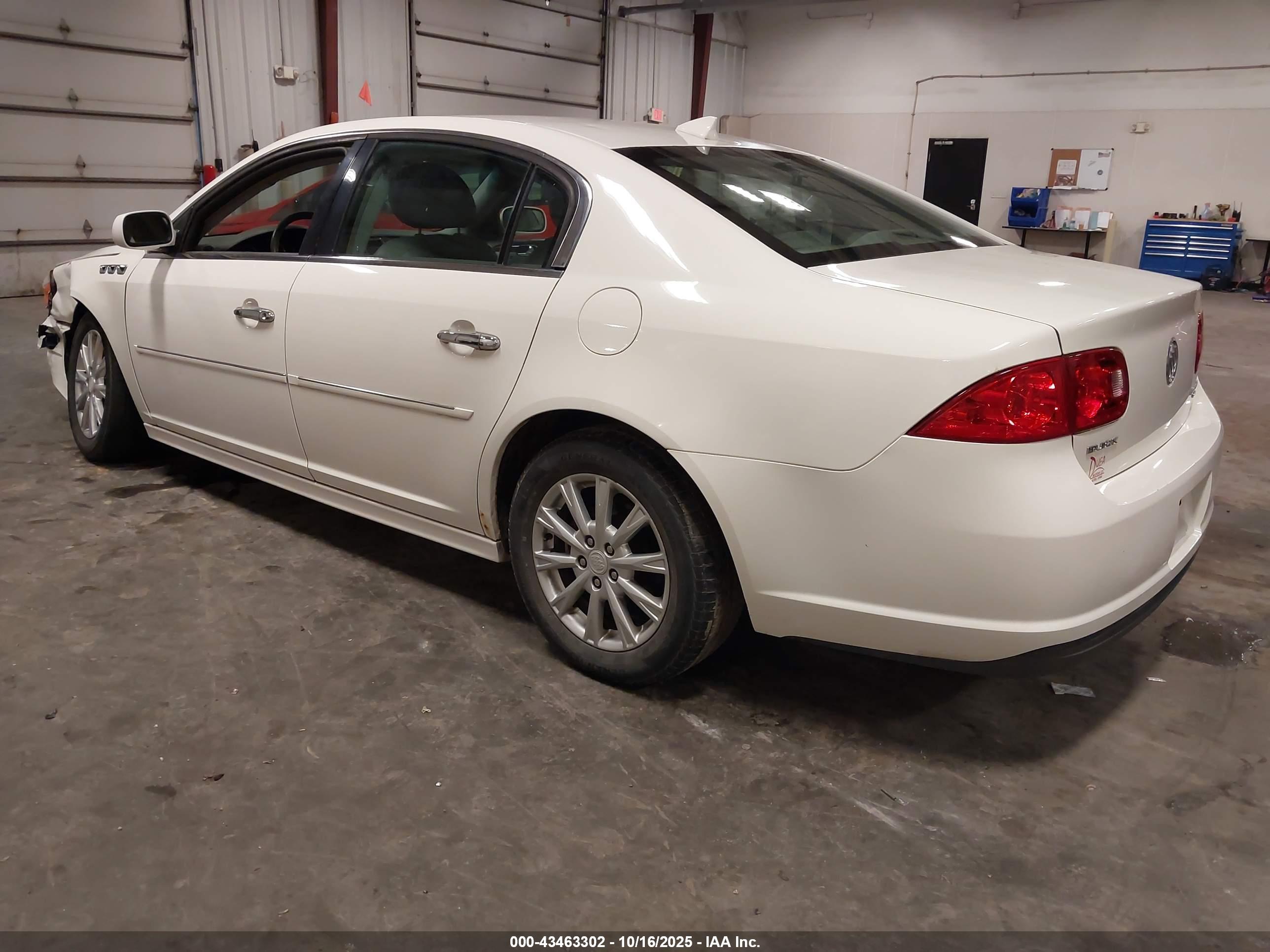 BUICK LUCERNE image 3