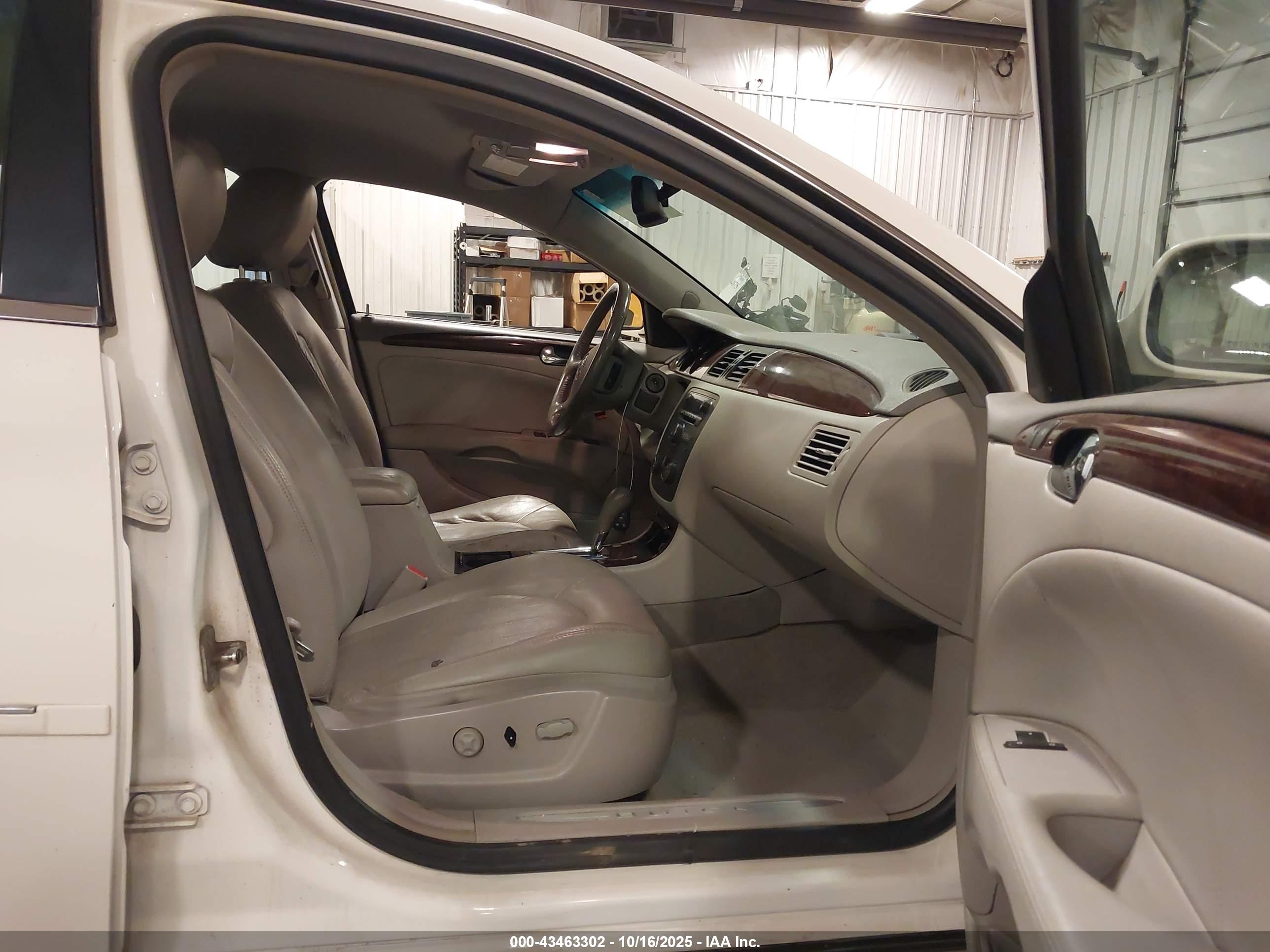 BUICK LUCERNE image 5