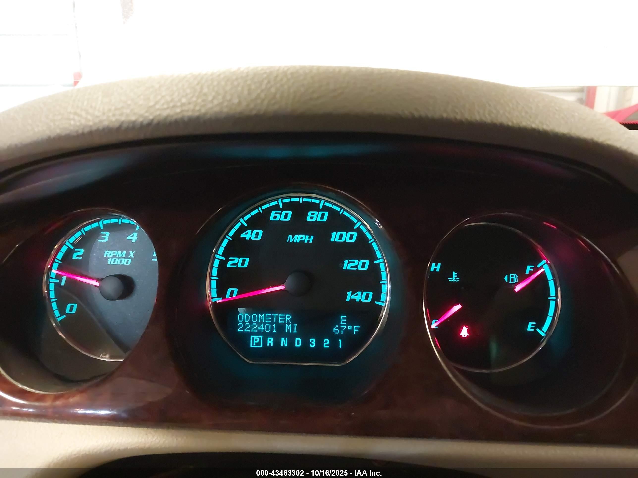 BUICK LUCERNE image 7