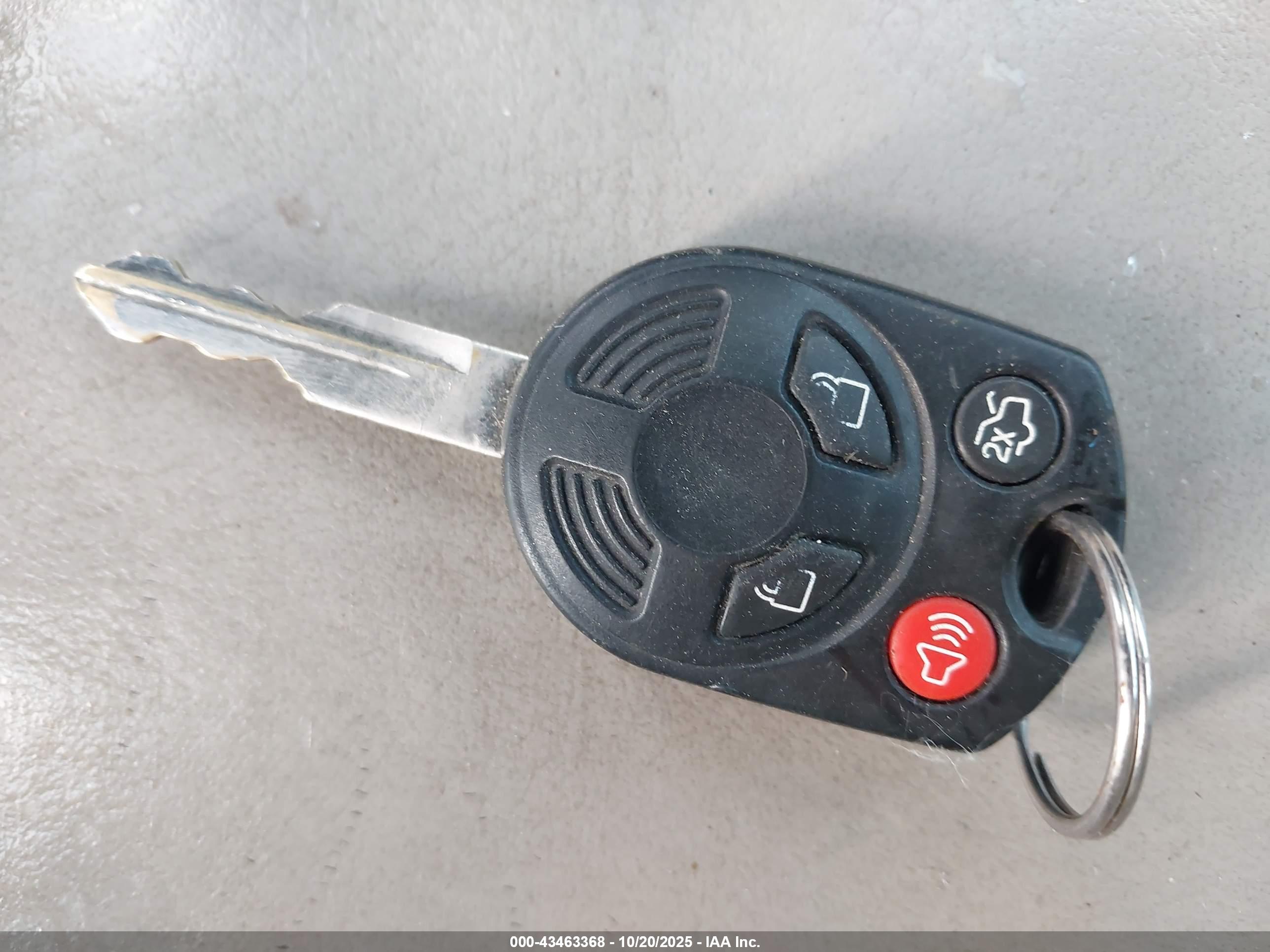 FORD FUSION image 11