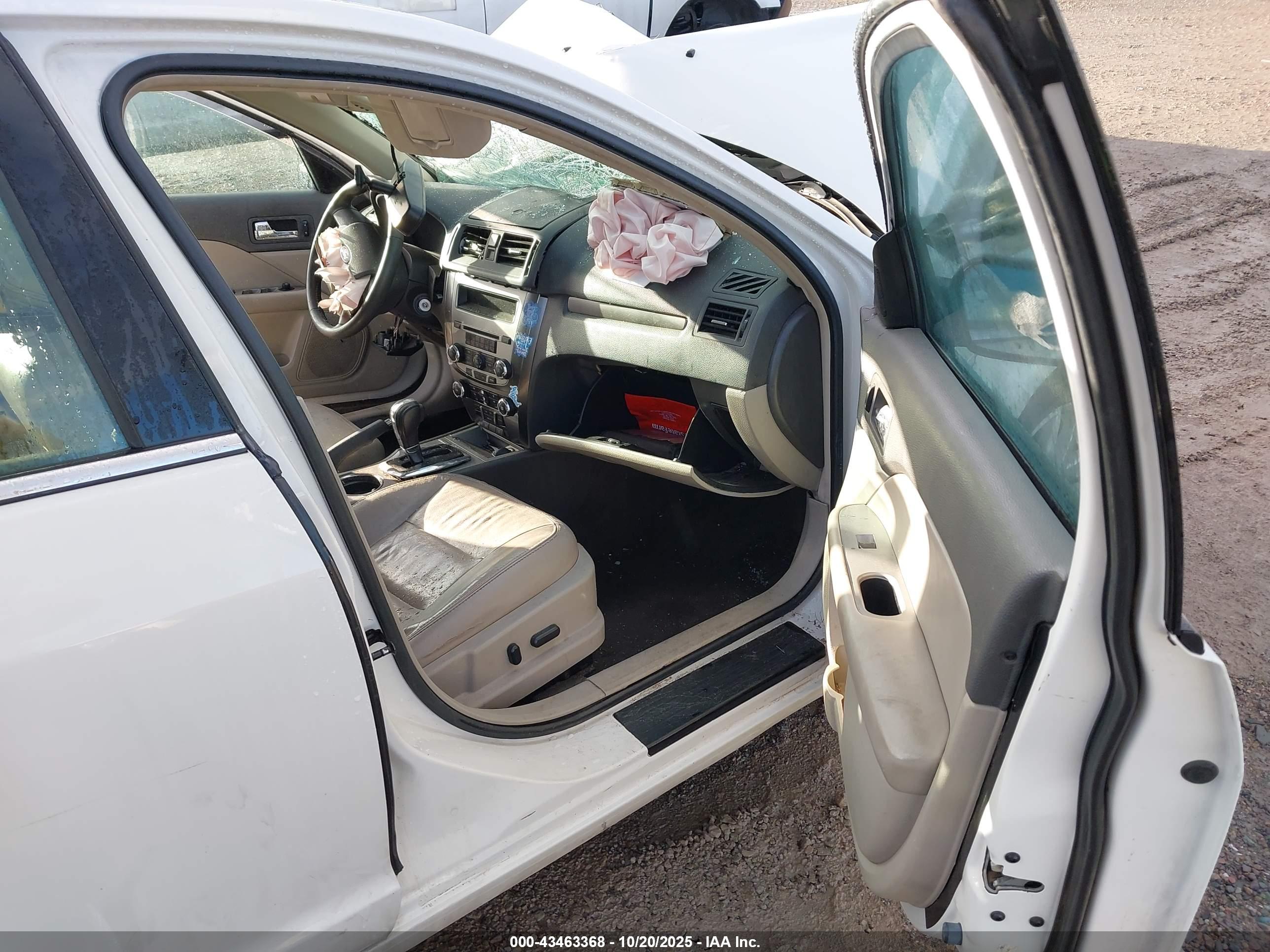 FORD FUSION image 5