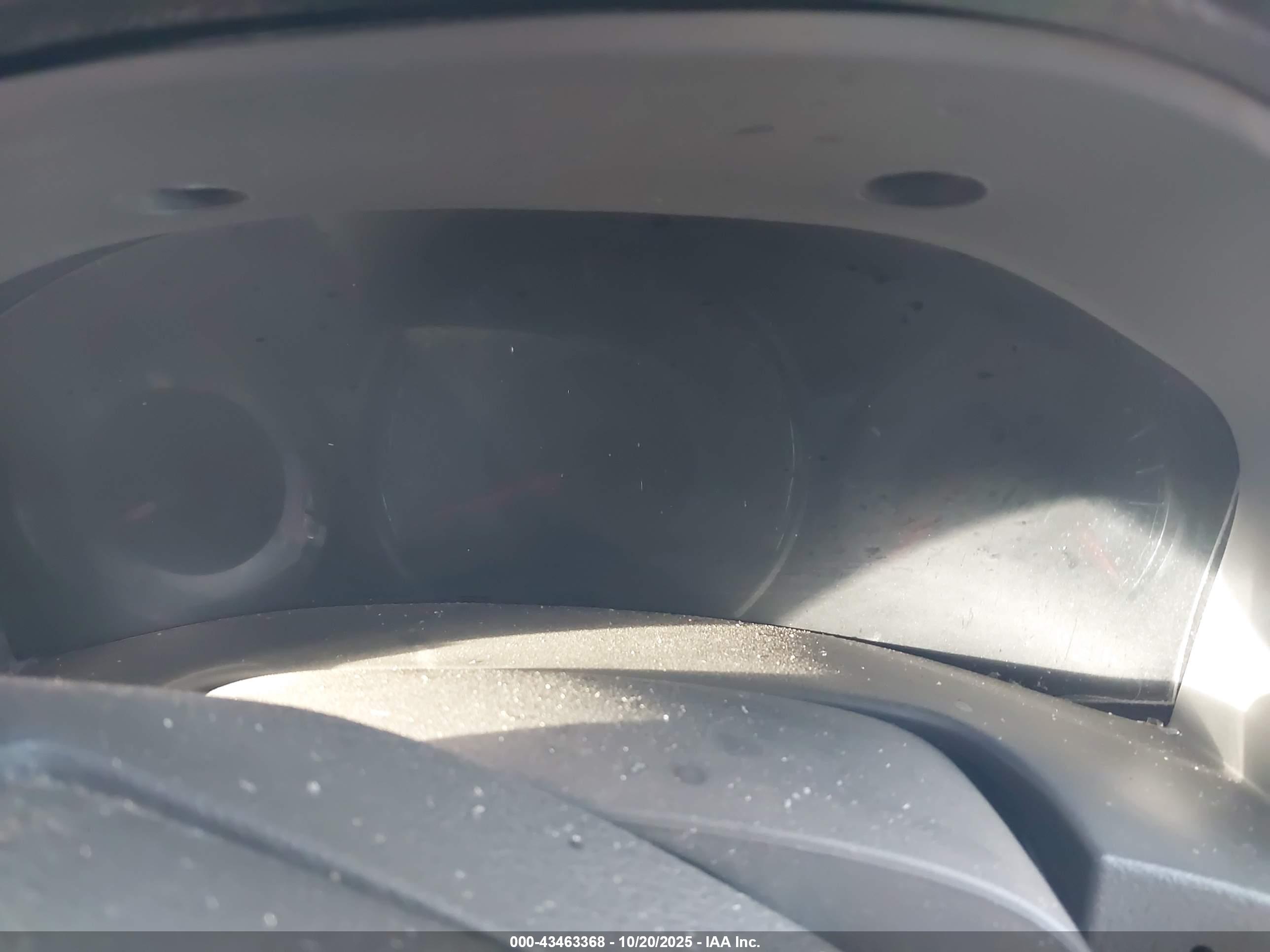 FORD FUSION image 7