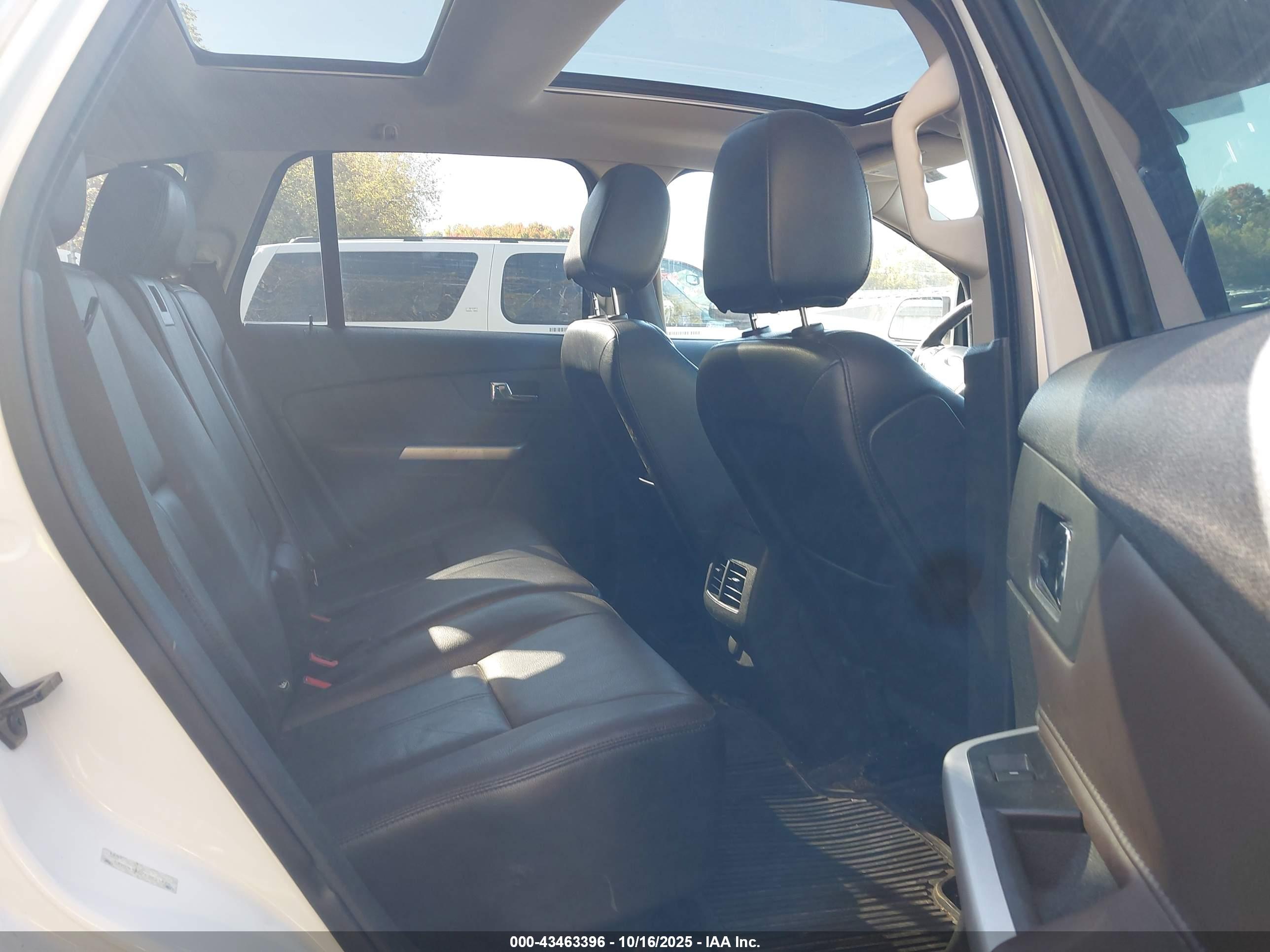 FORD EDGE image 8