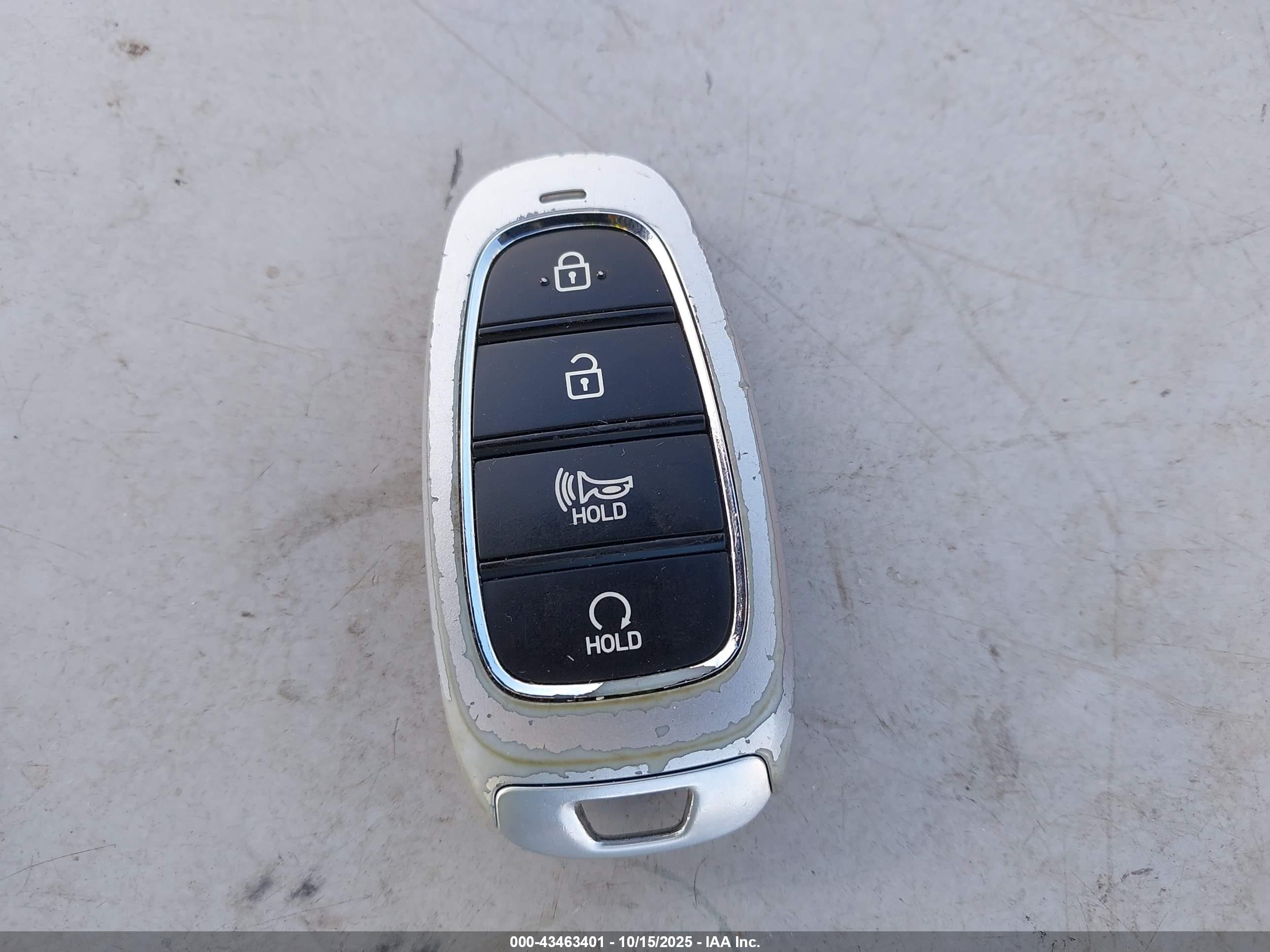 HYUNDAI SANTA image 11