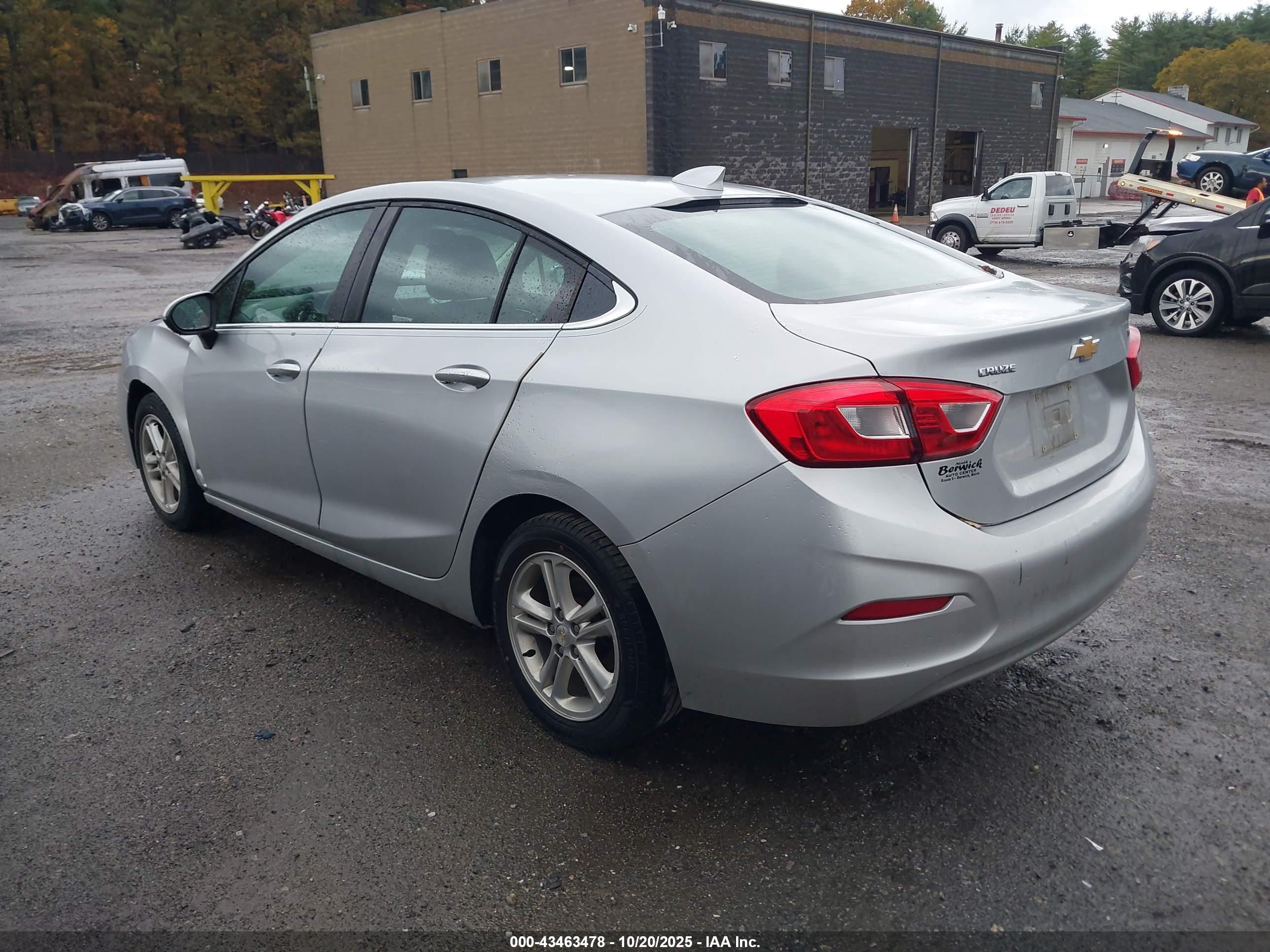 CHEVROLET CRUZE image 3