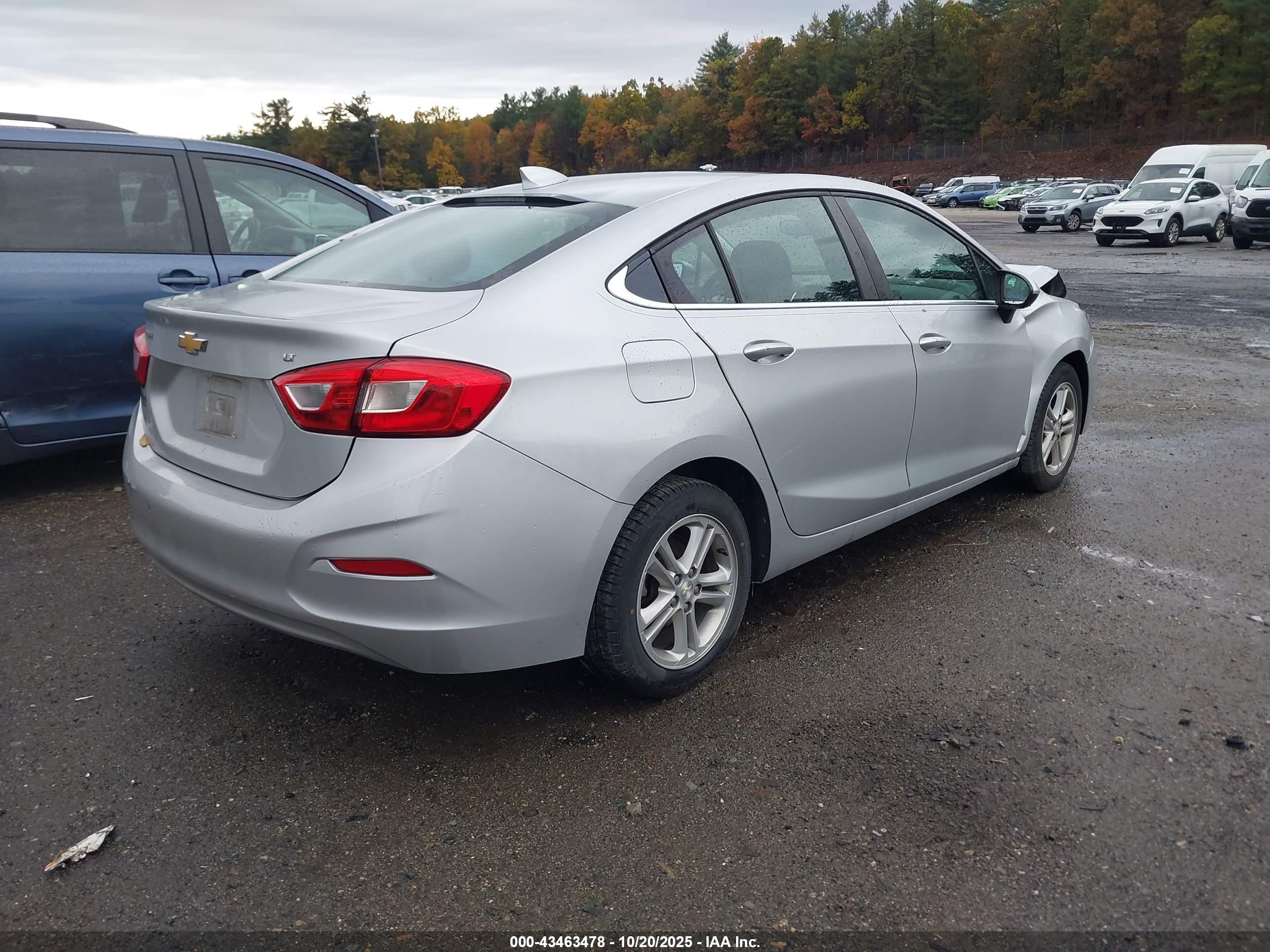 CHEVROLET CRUZE image 4