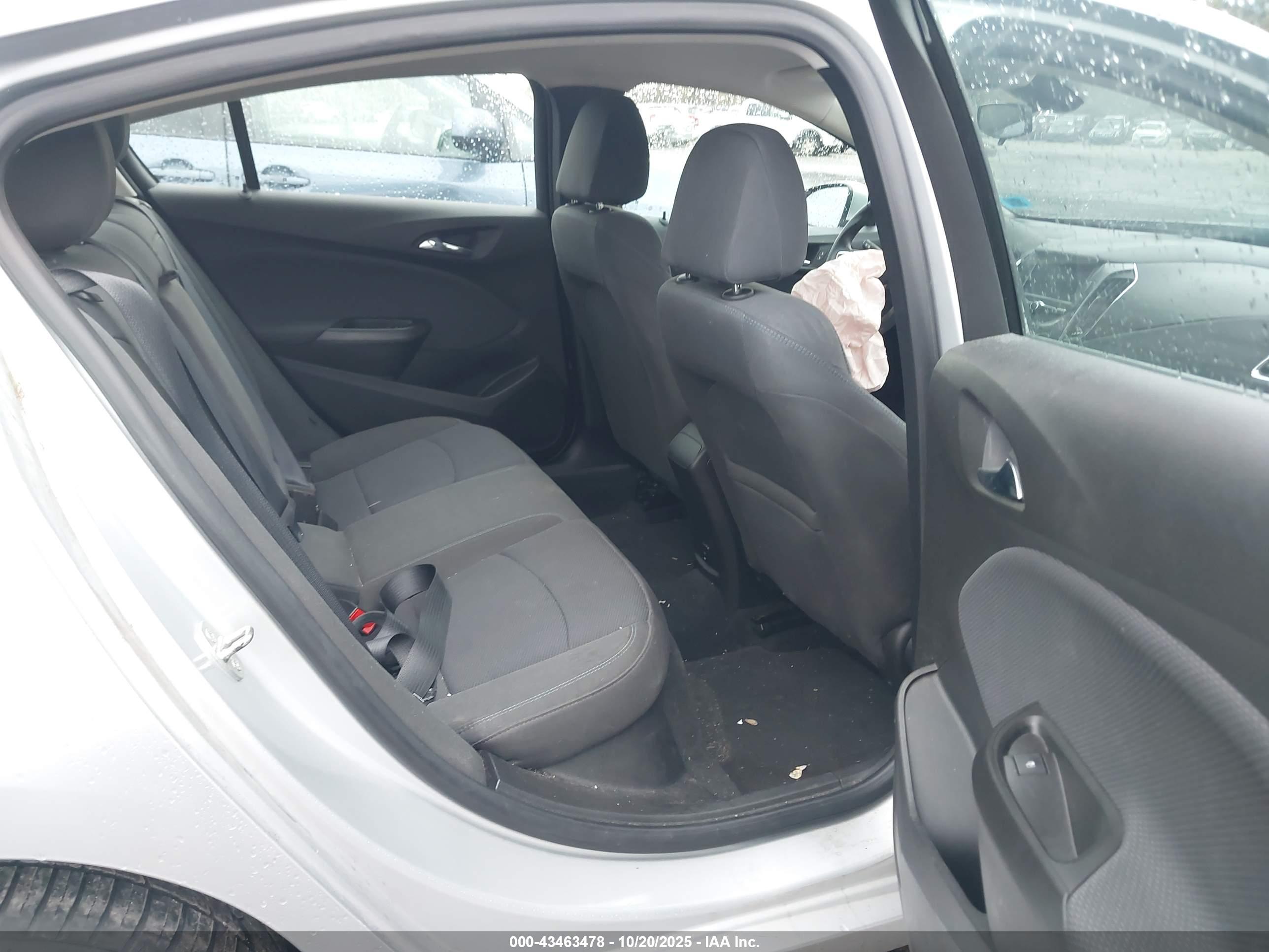 CHEVROLET CRUZE image 8