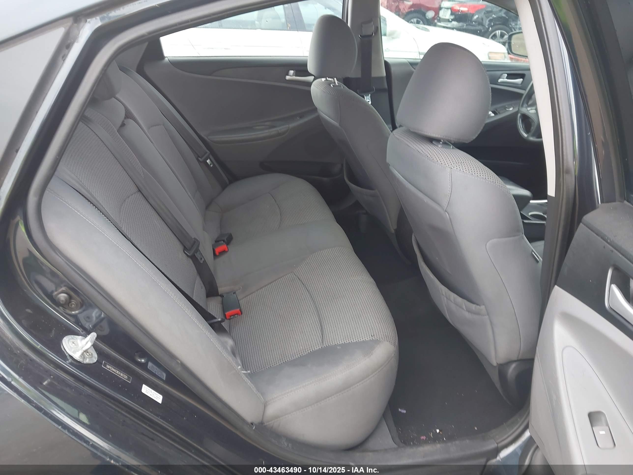 HYUNDAI SONATA image 8