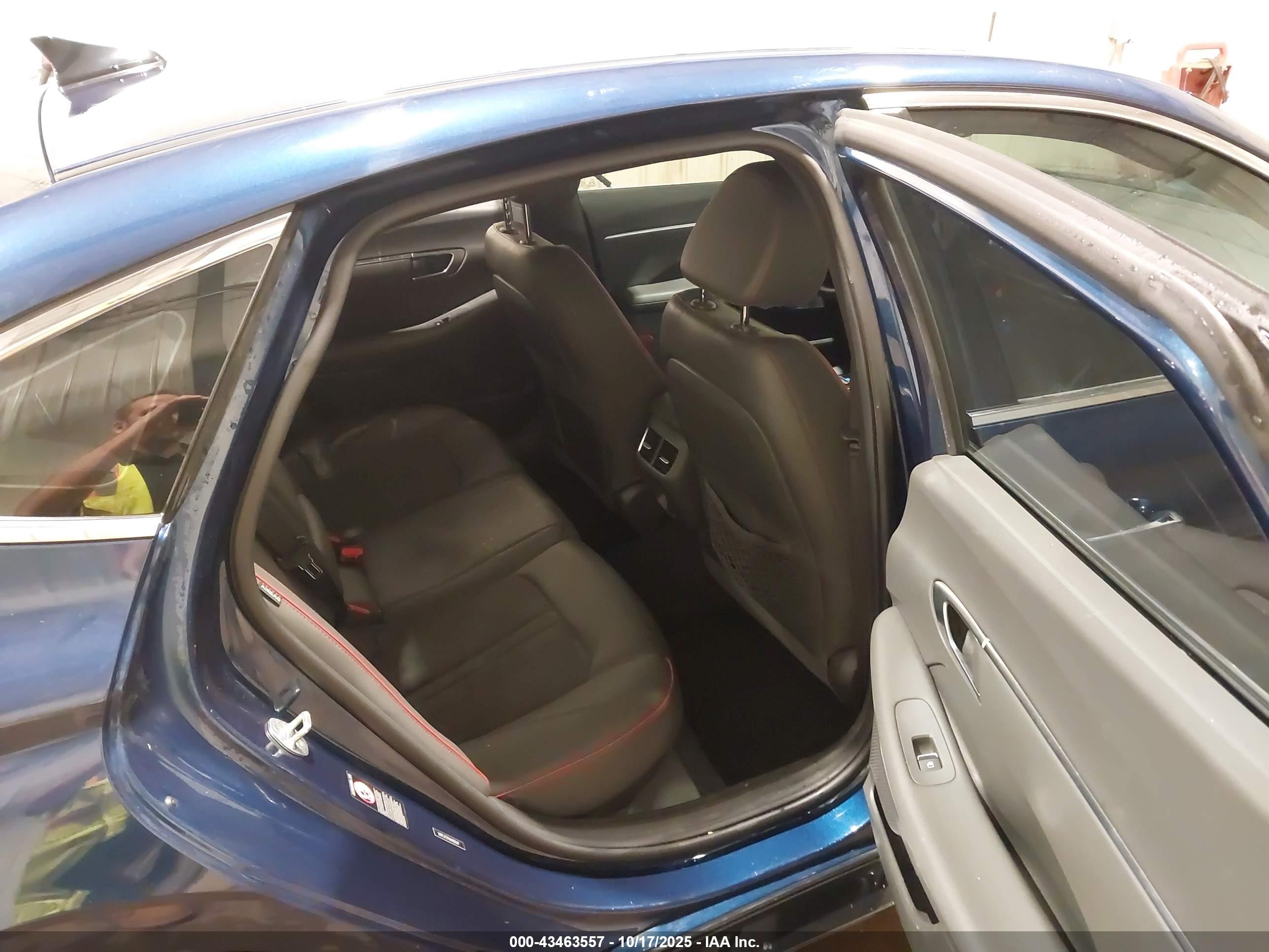 HYUNDAI SONATA image 8
