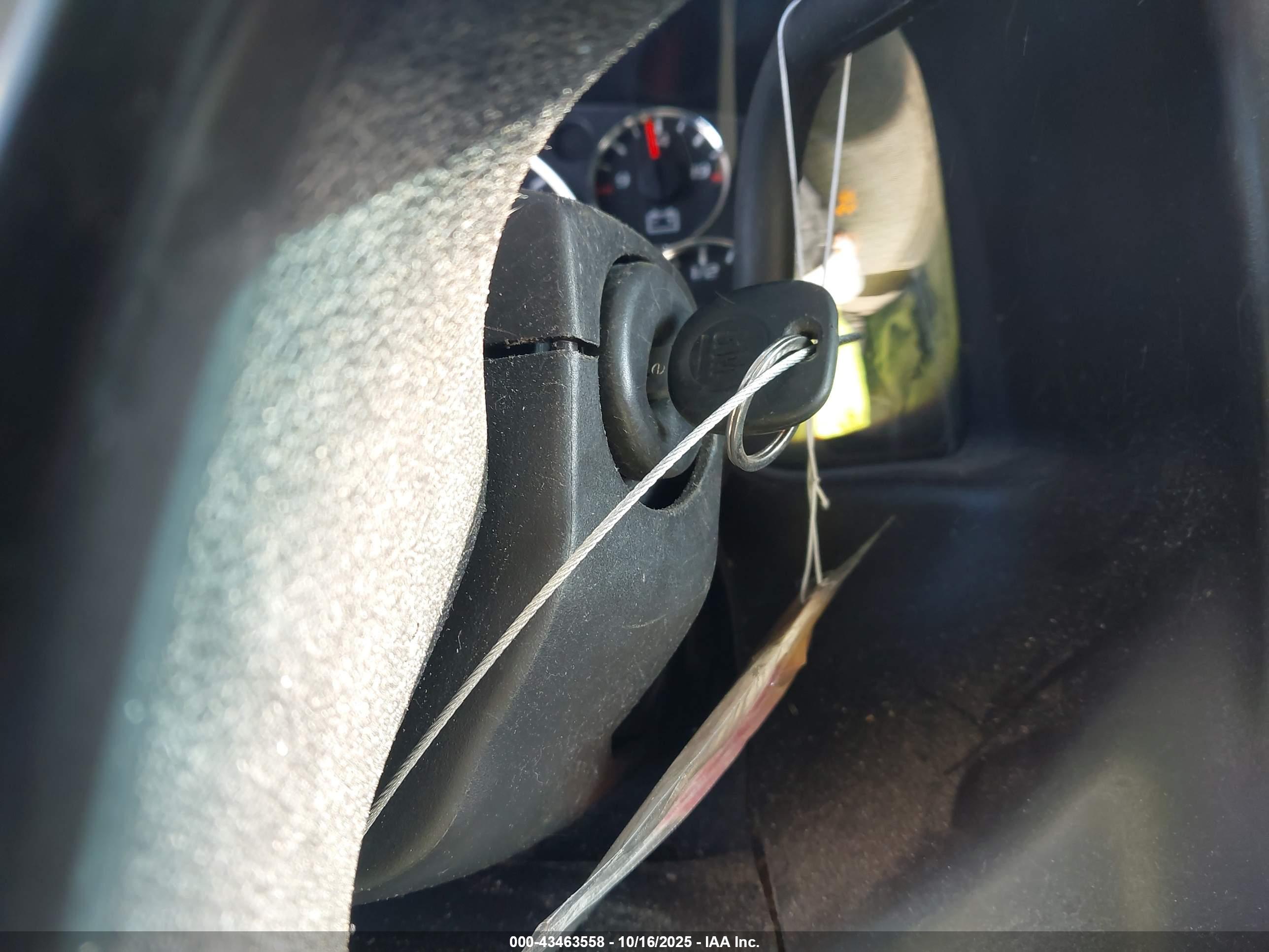 CHEVROLET EXPRESS image 11
