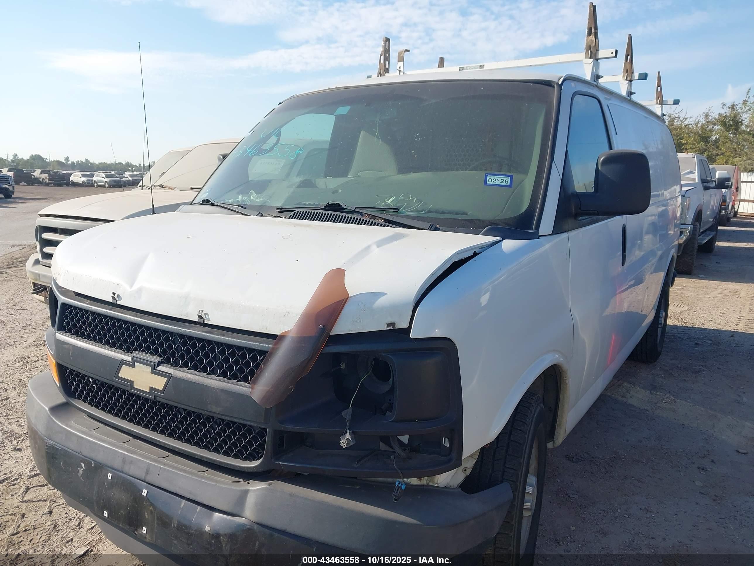 CHEVROLET EXPRESS image 2