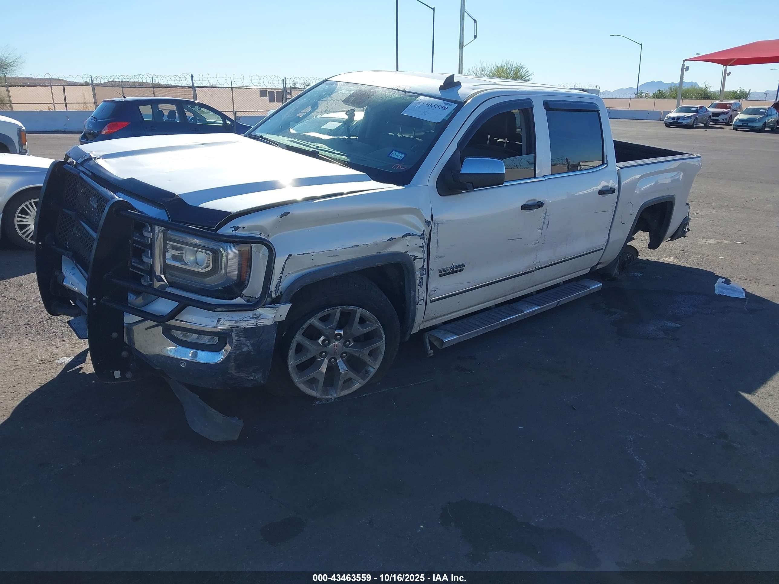GMC SIERRA image 2