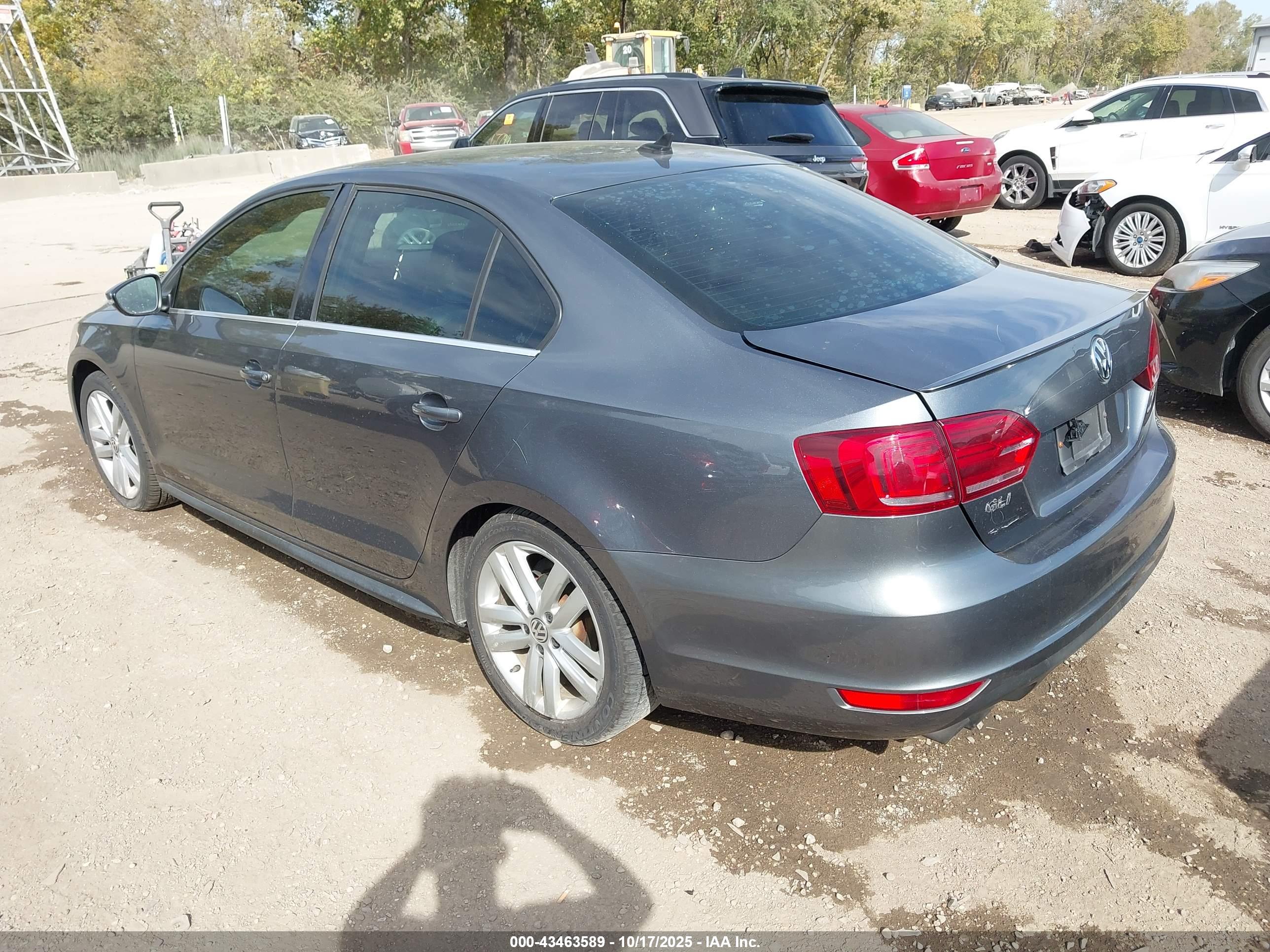 VOLKSWAGEN JETTA image 3