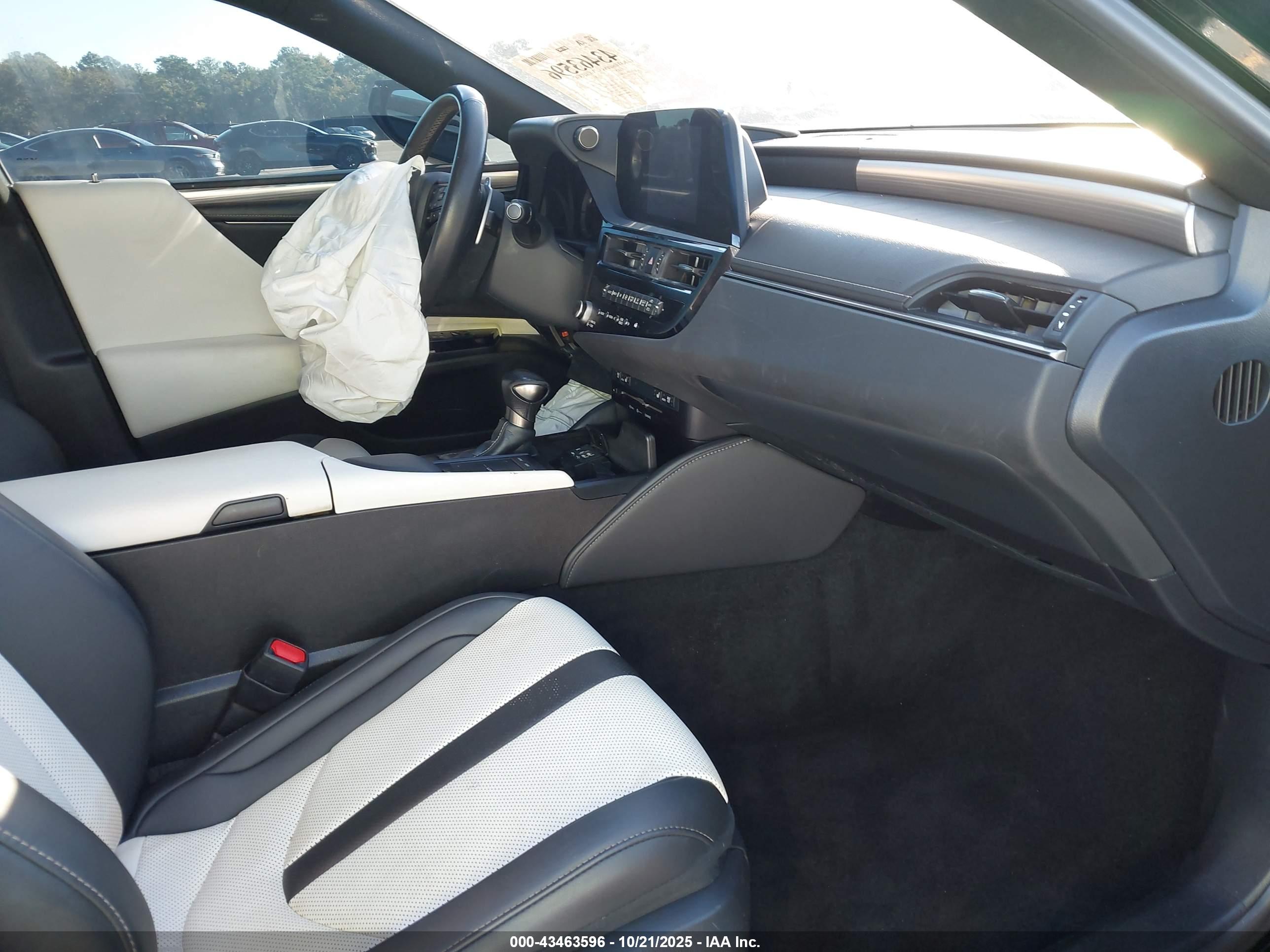 LEXUS ES image 5