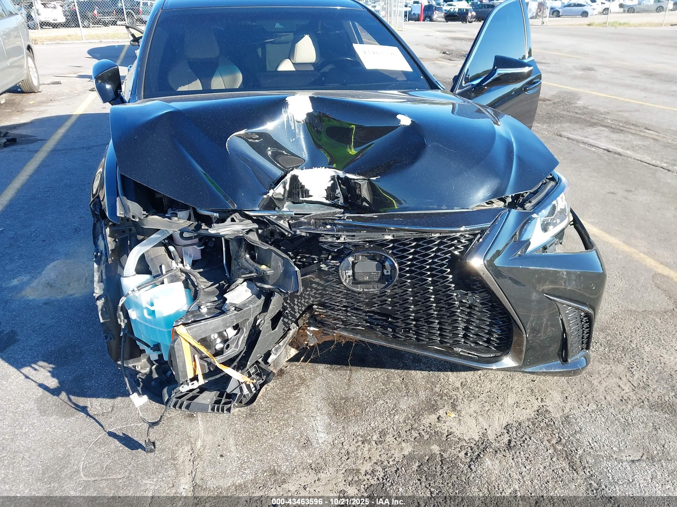 LEXUS ES image 6