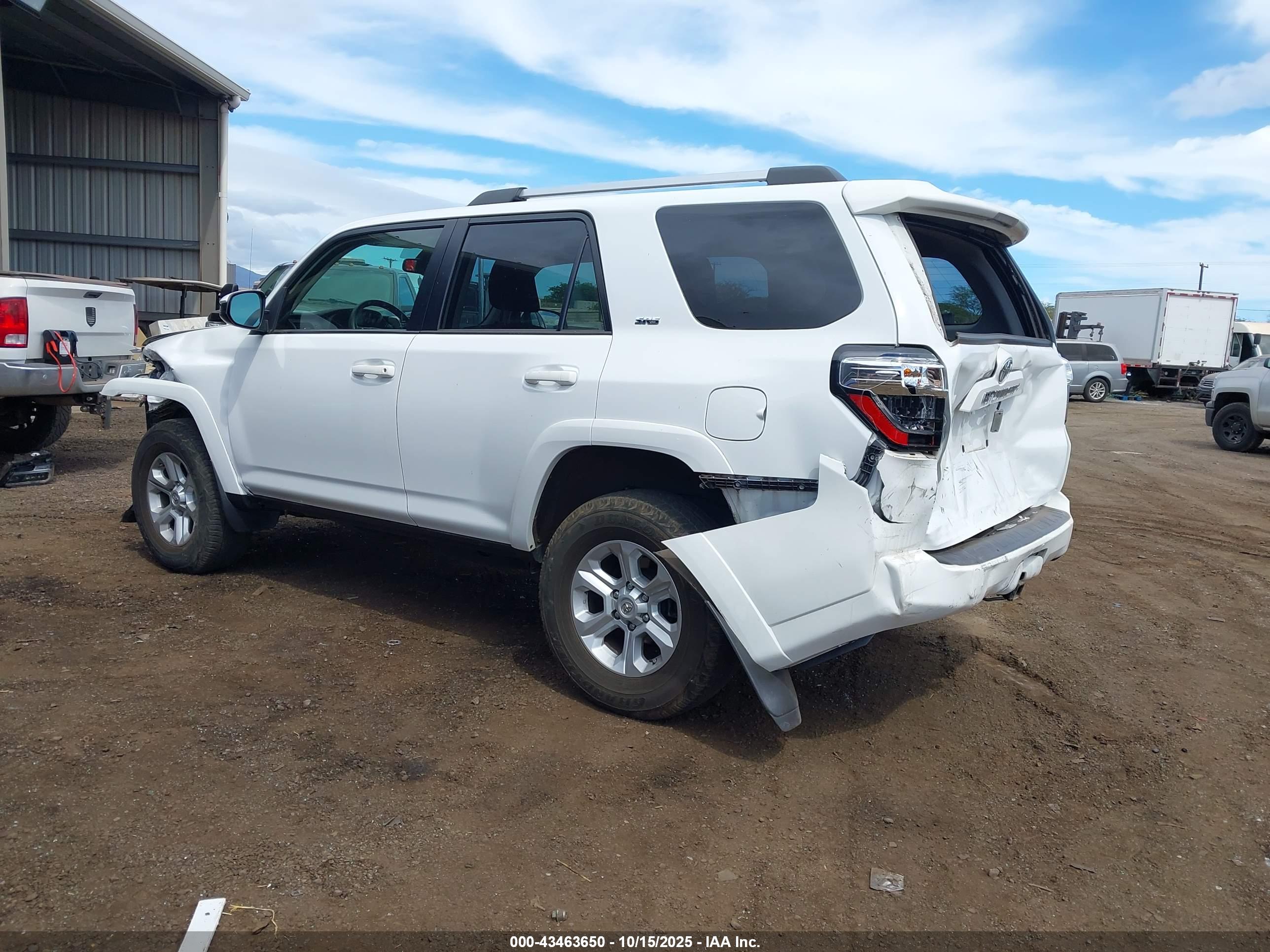 TOYOTA 4RUNNER image 3
