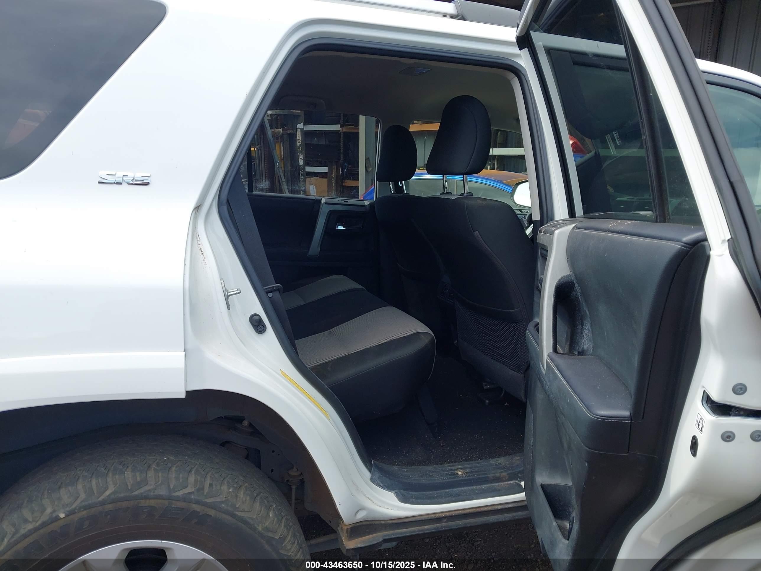 TOYOTA 4RUNNER image 8