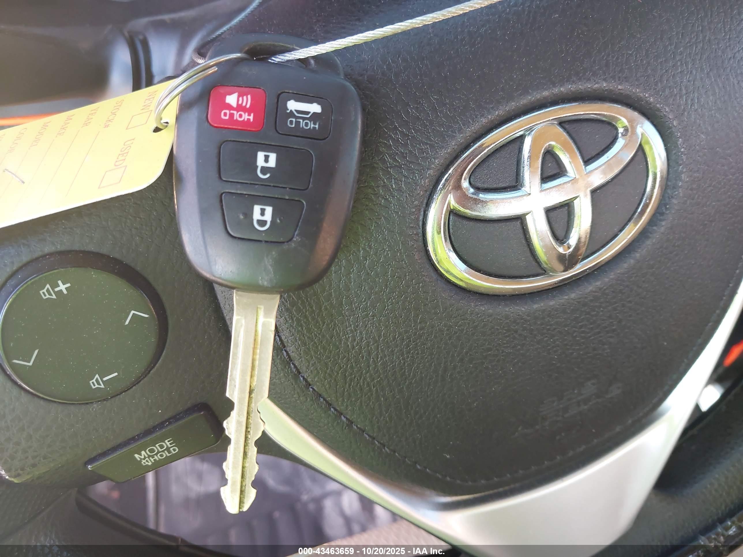 TOYOTA COROLLA image 11