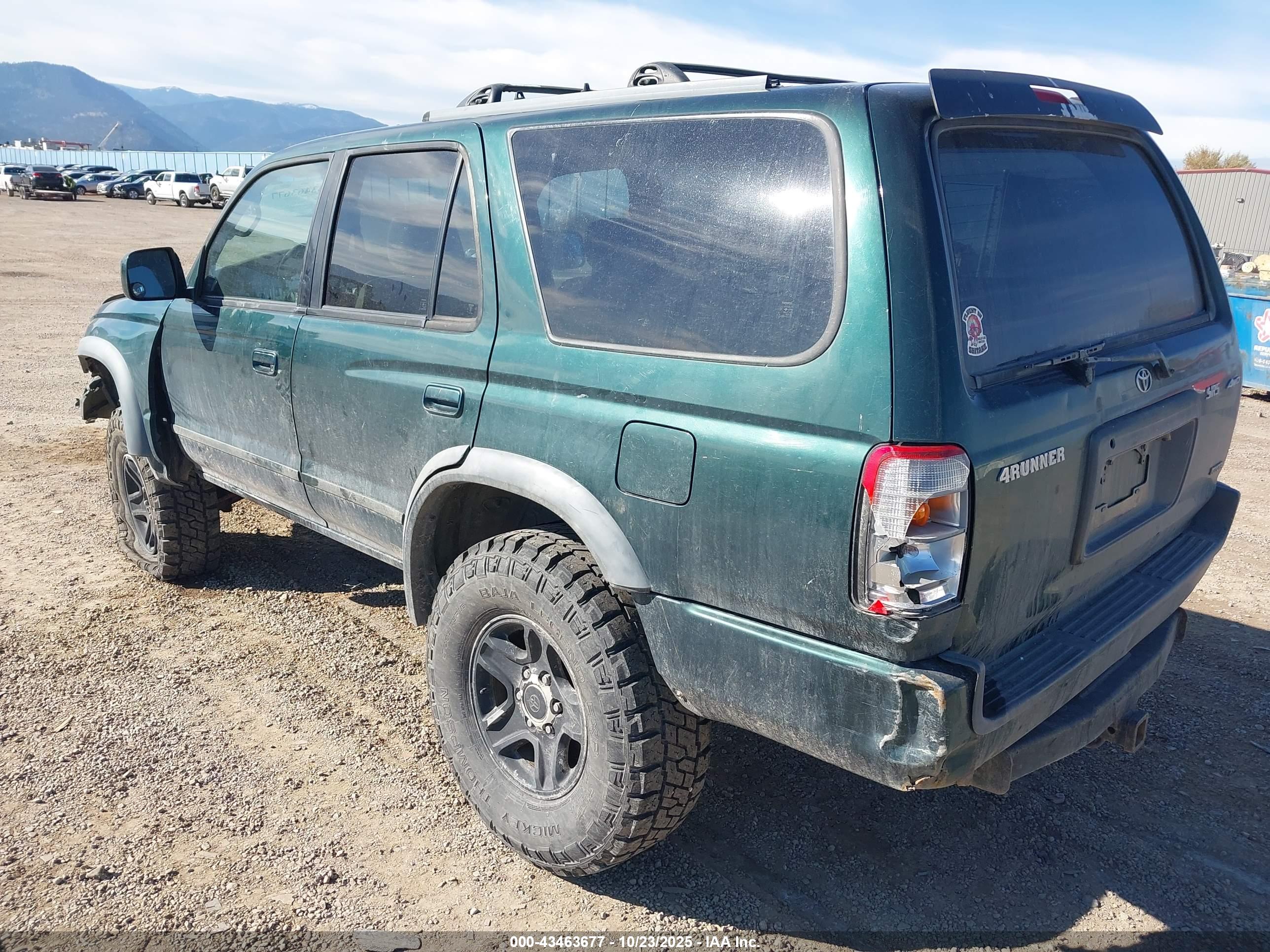 TOYOTA 4RUNNER image 3