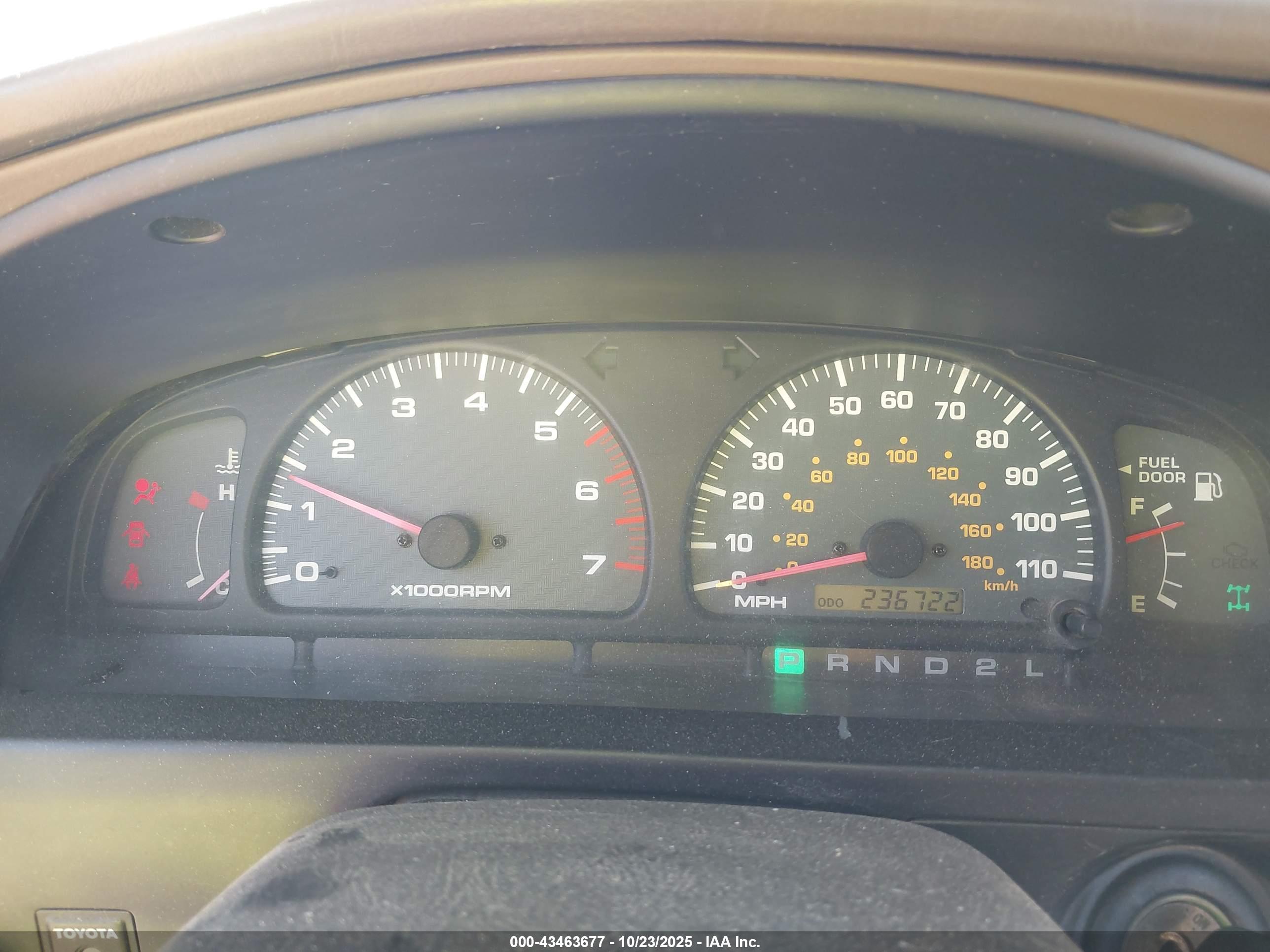 TOYOTA 4RUNNER image 7