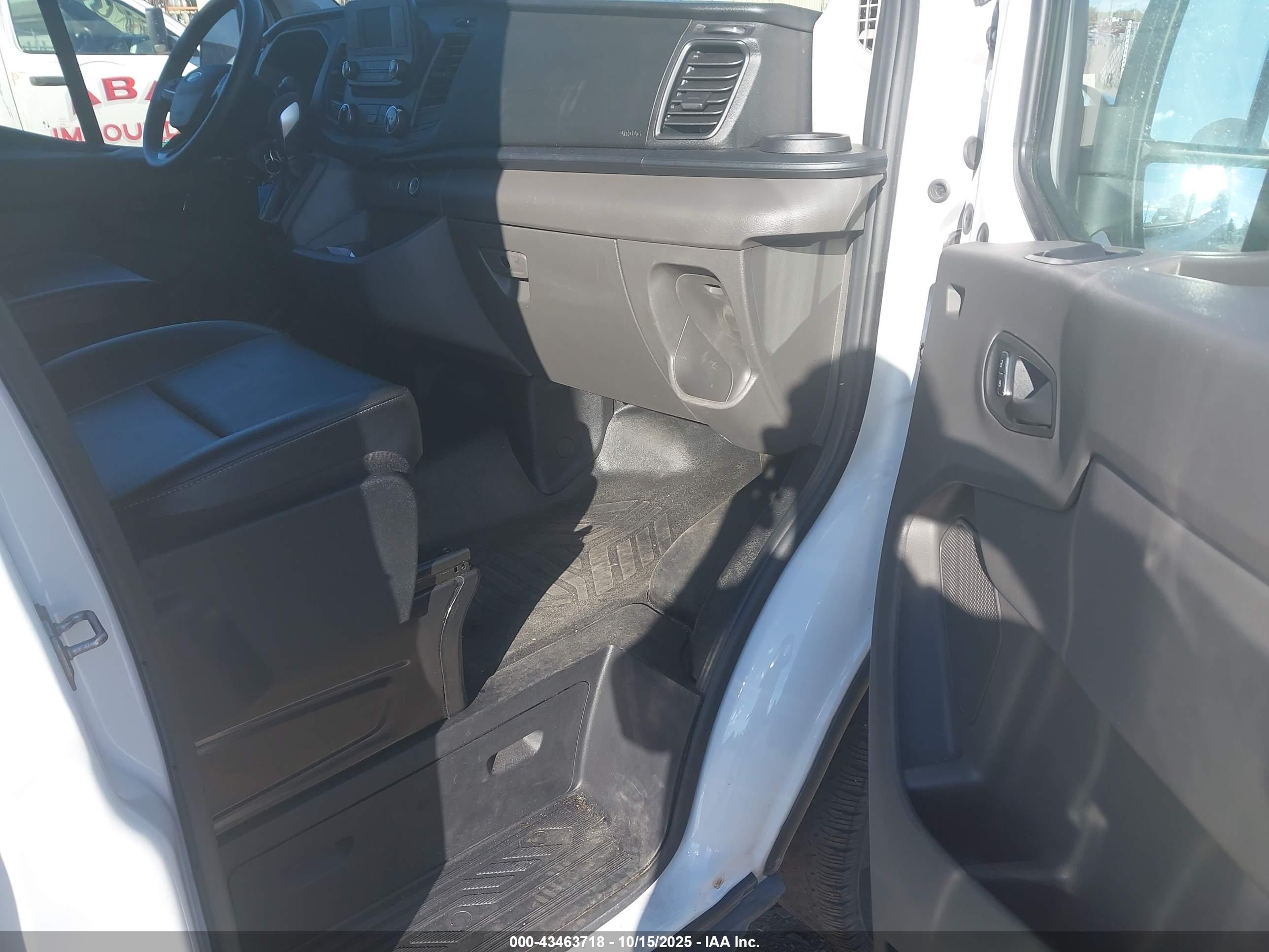 FORD TRANSIT-350 image 5