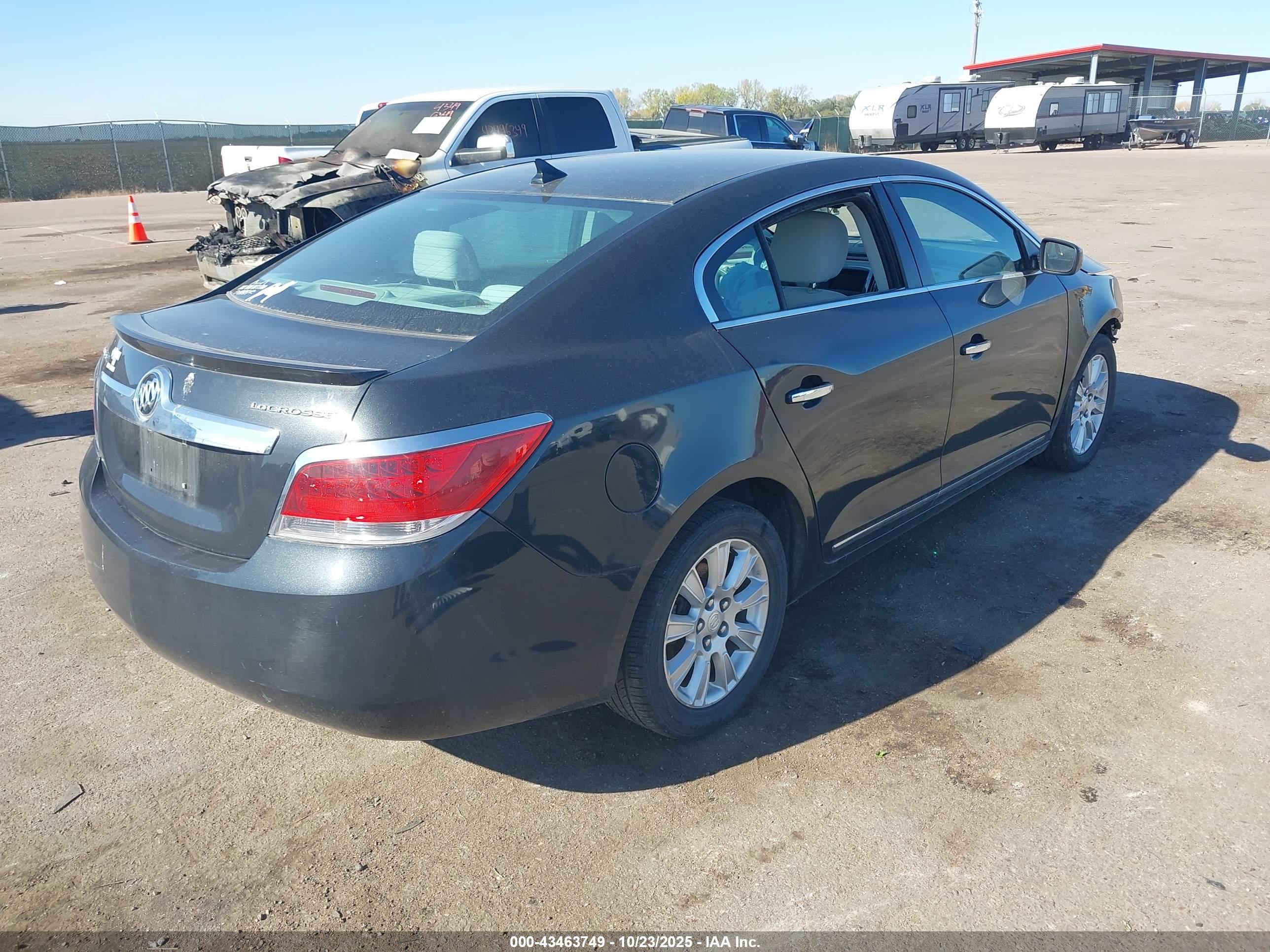 BUICK LACROSSE image 4
