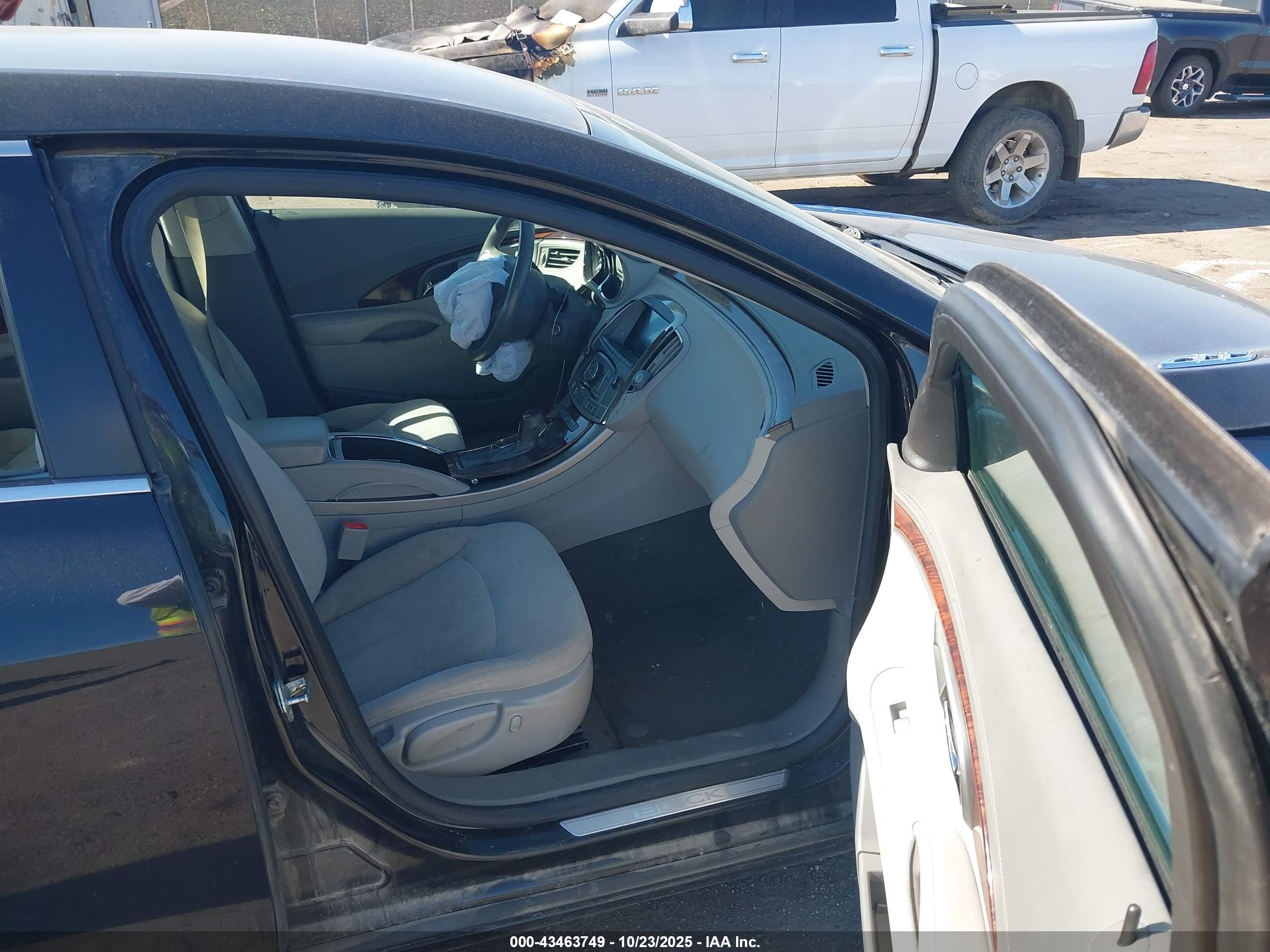 BUICK LACROSSE image 5