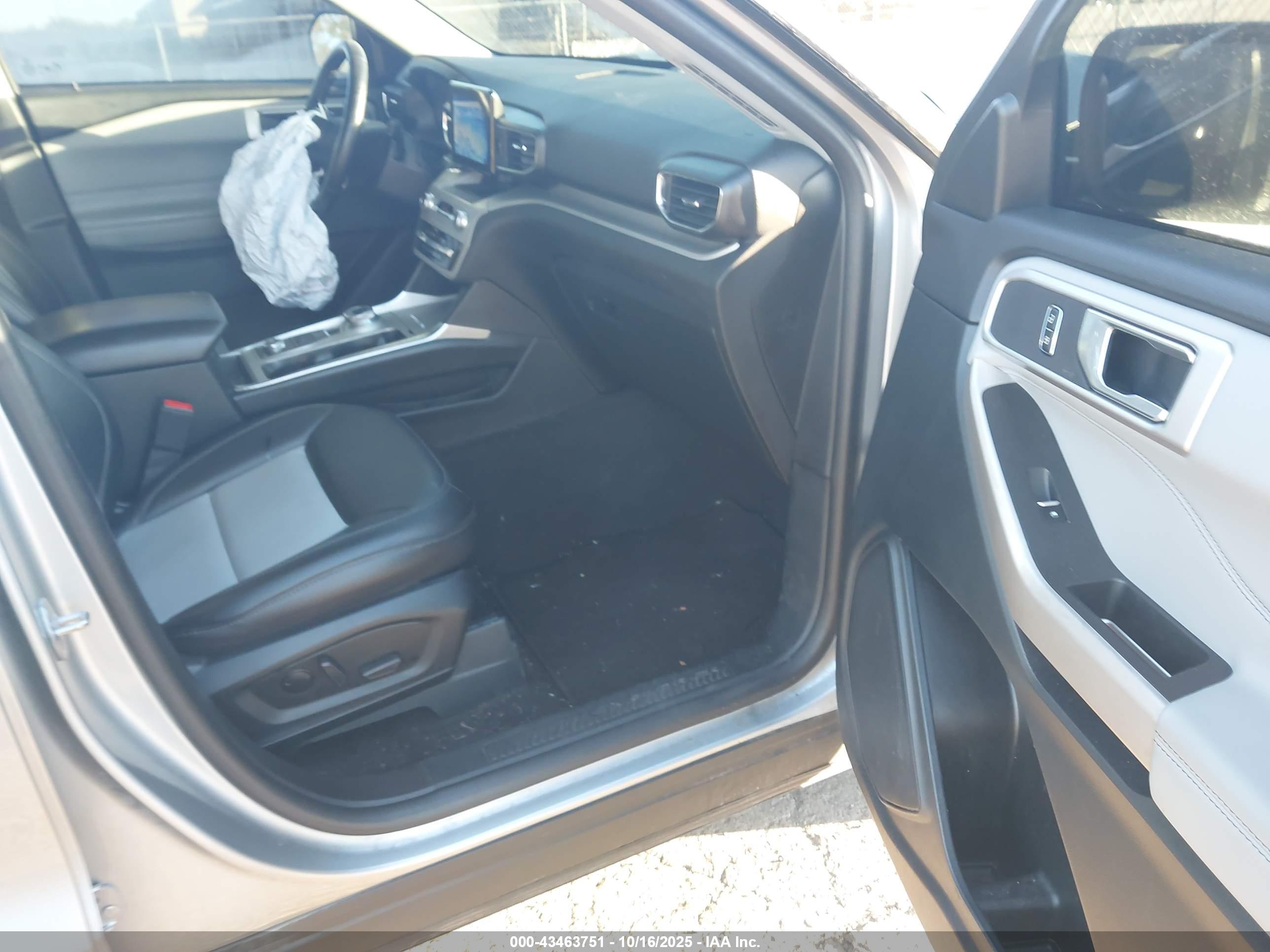 FORD EXPLORER image 5