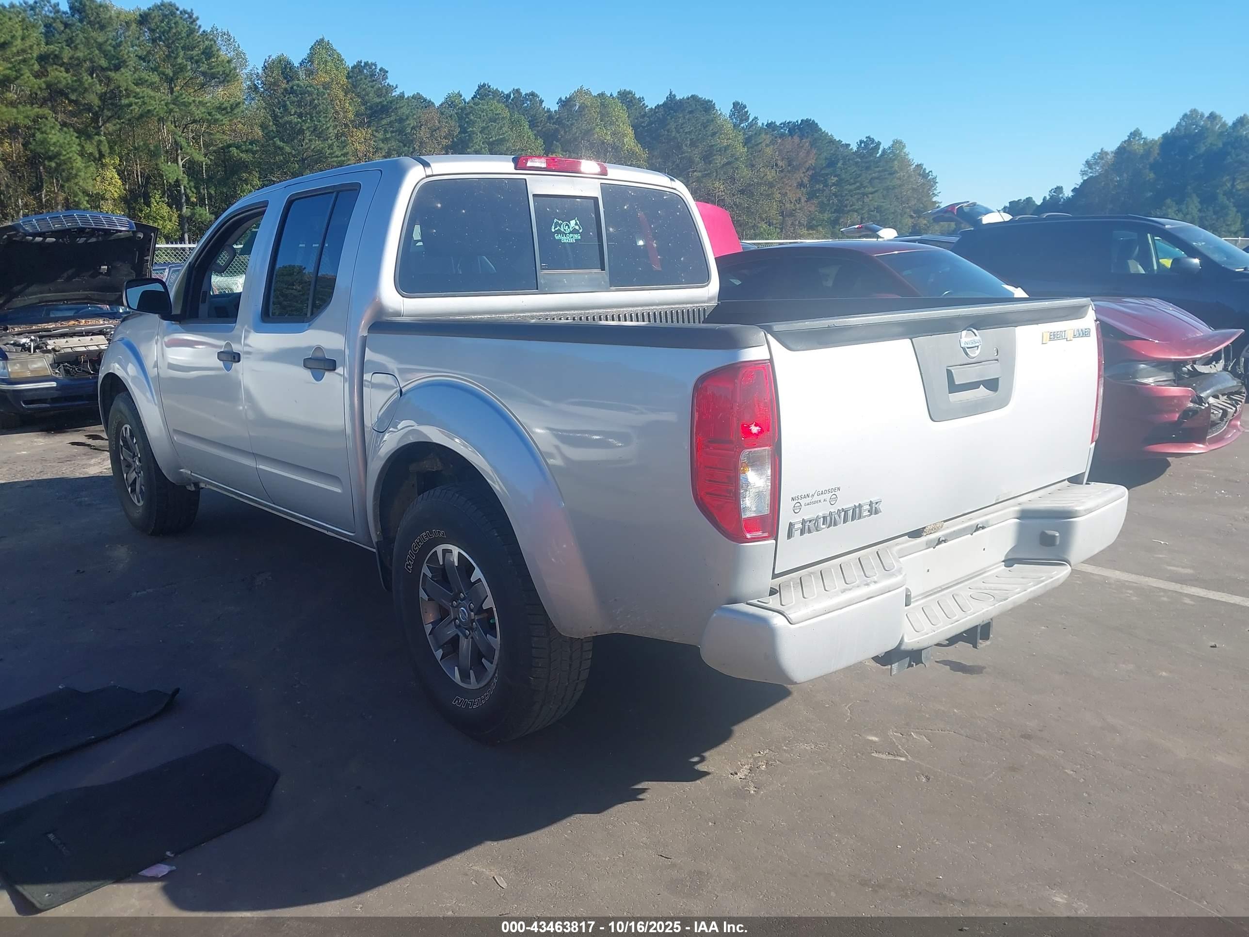 NISSAN FRONTIER image 3