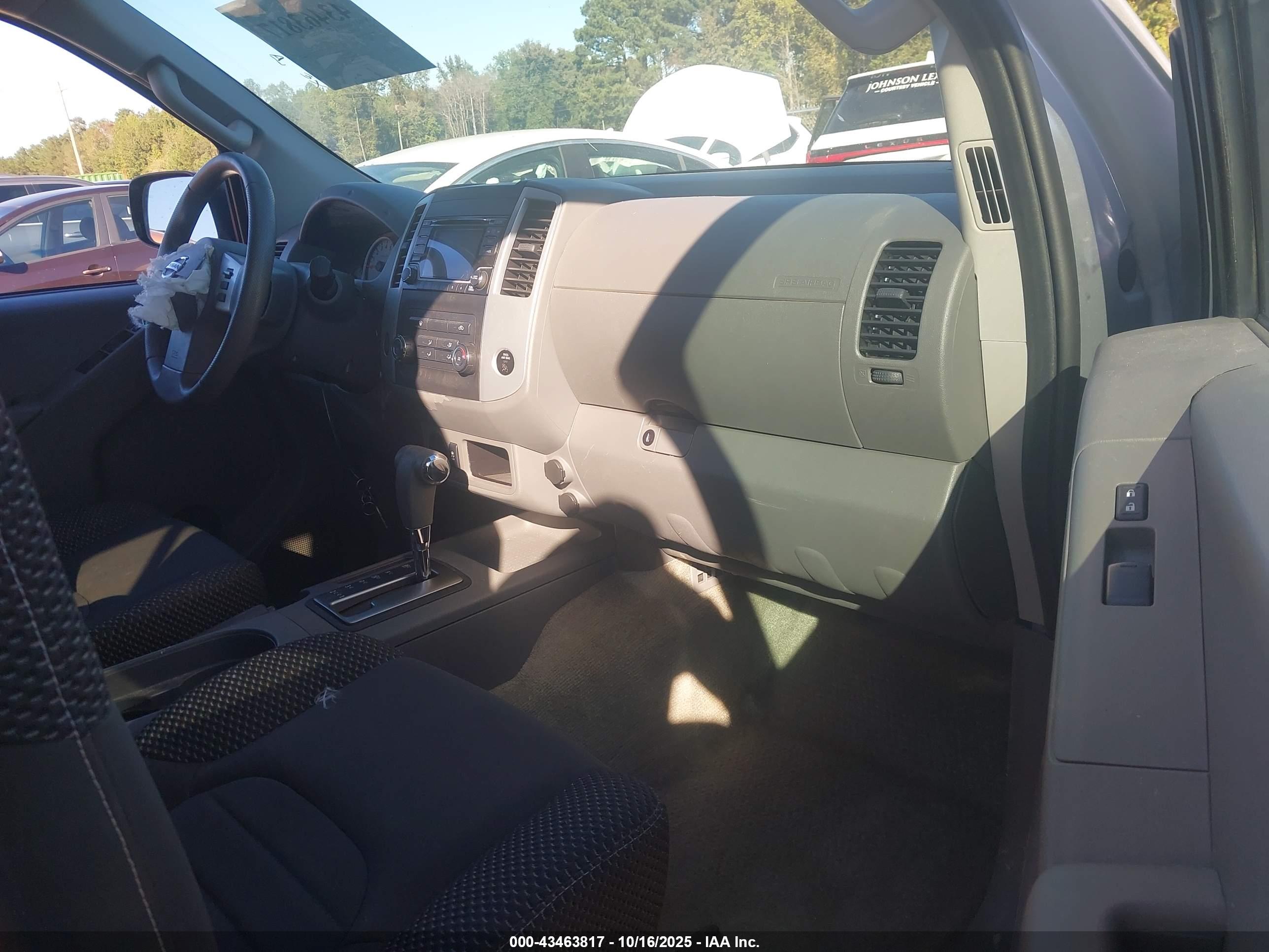 NISSAN FRONTIER image 5