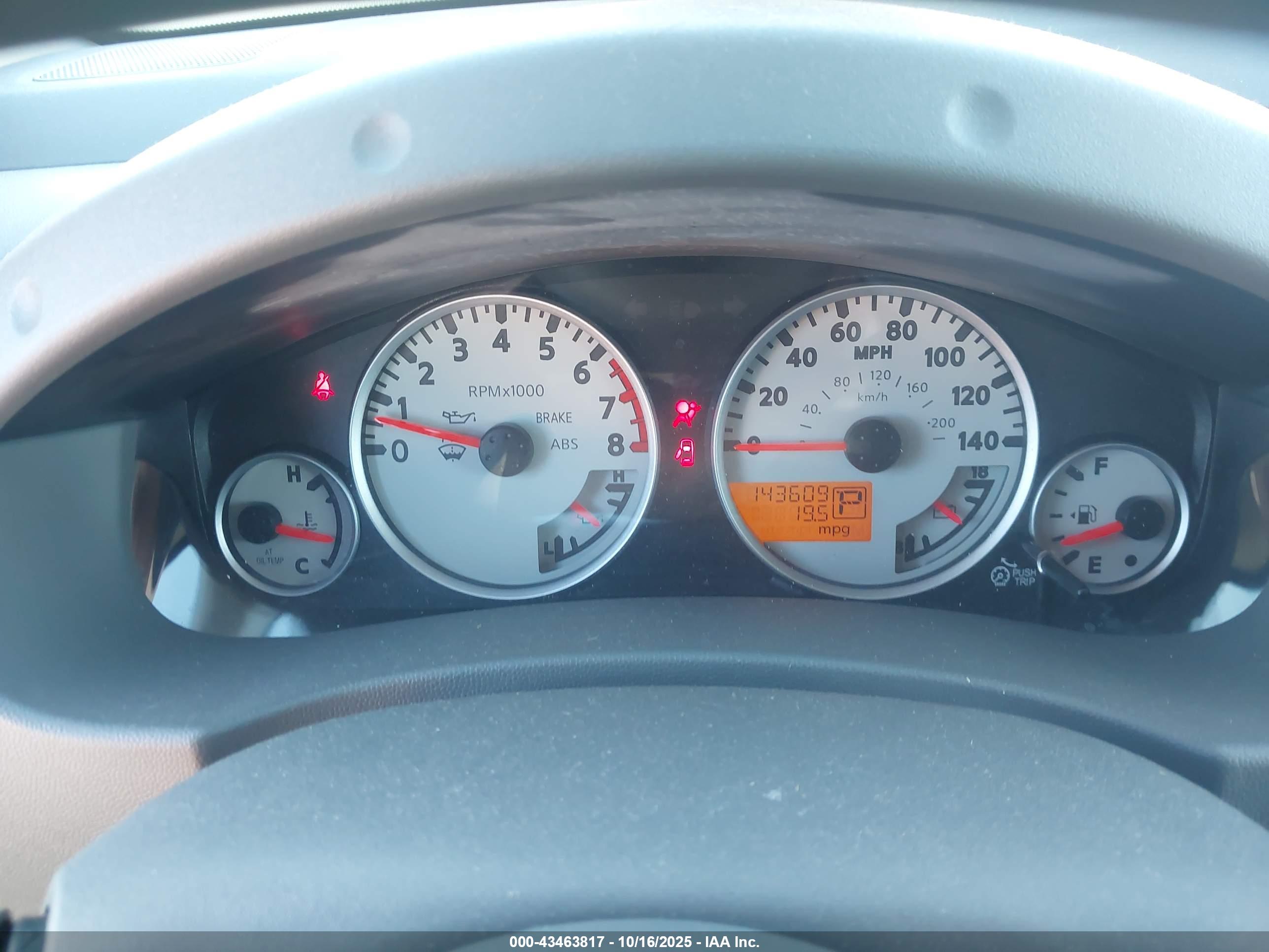 NISSAN FRONTIER image 7