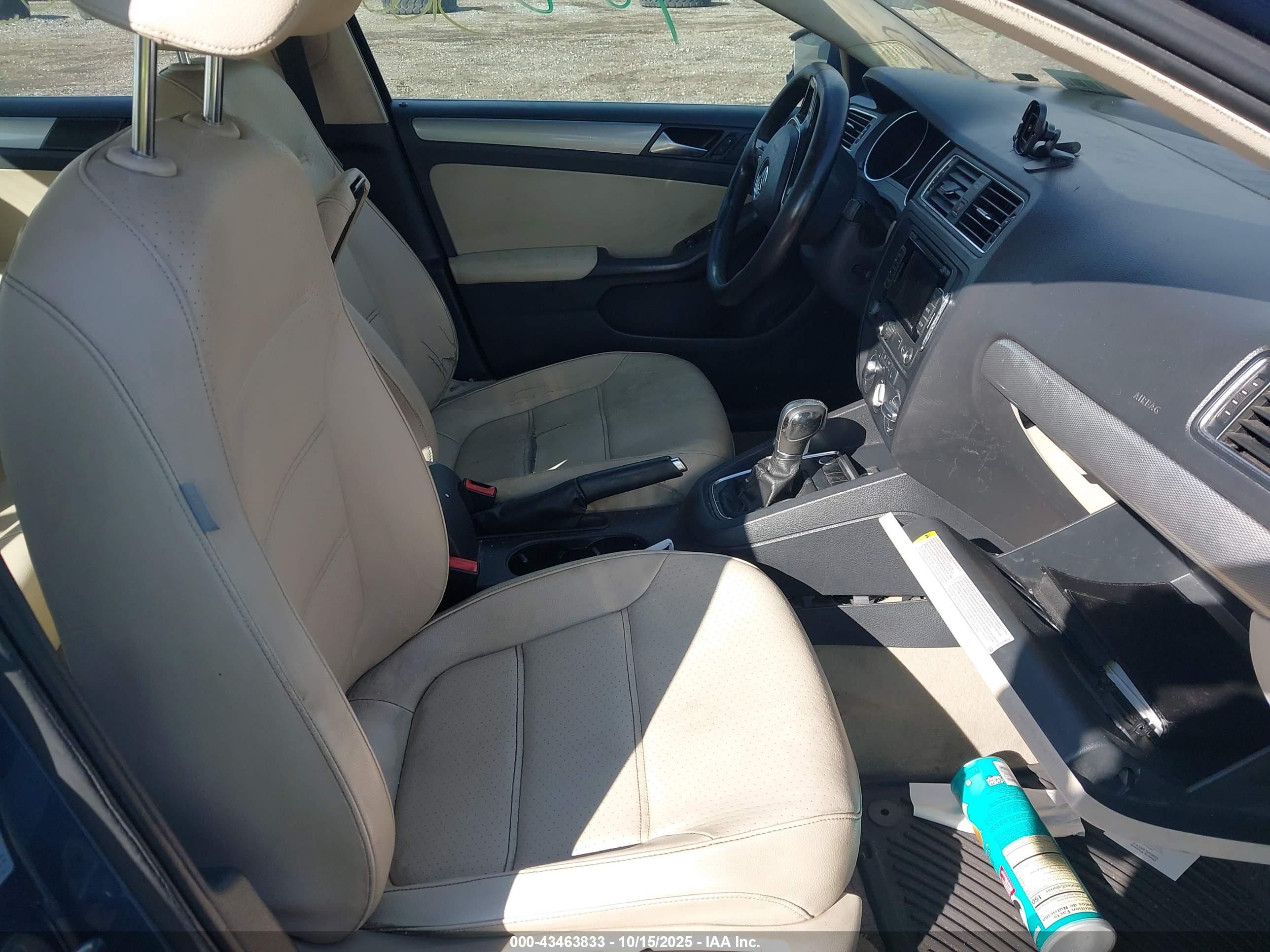 VOLKSWAGEN JETTA image 5