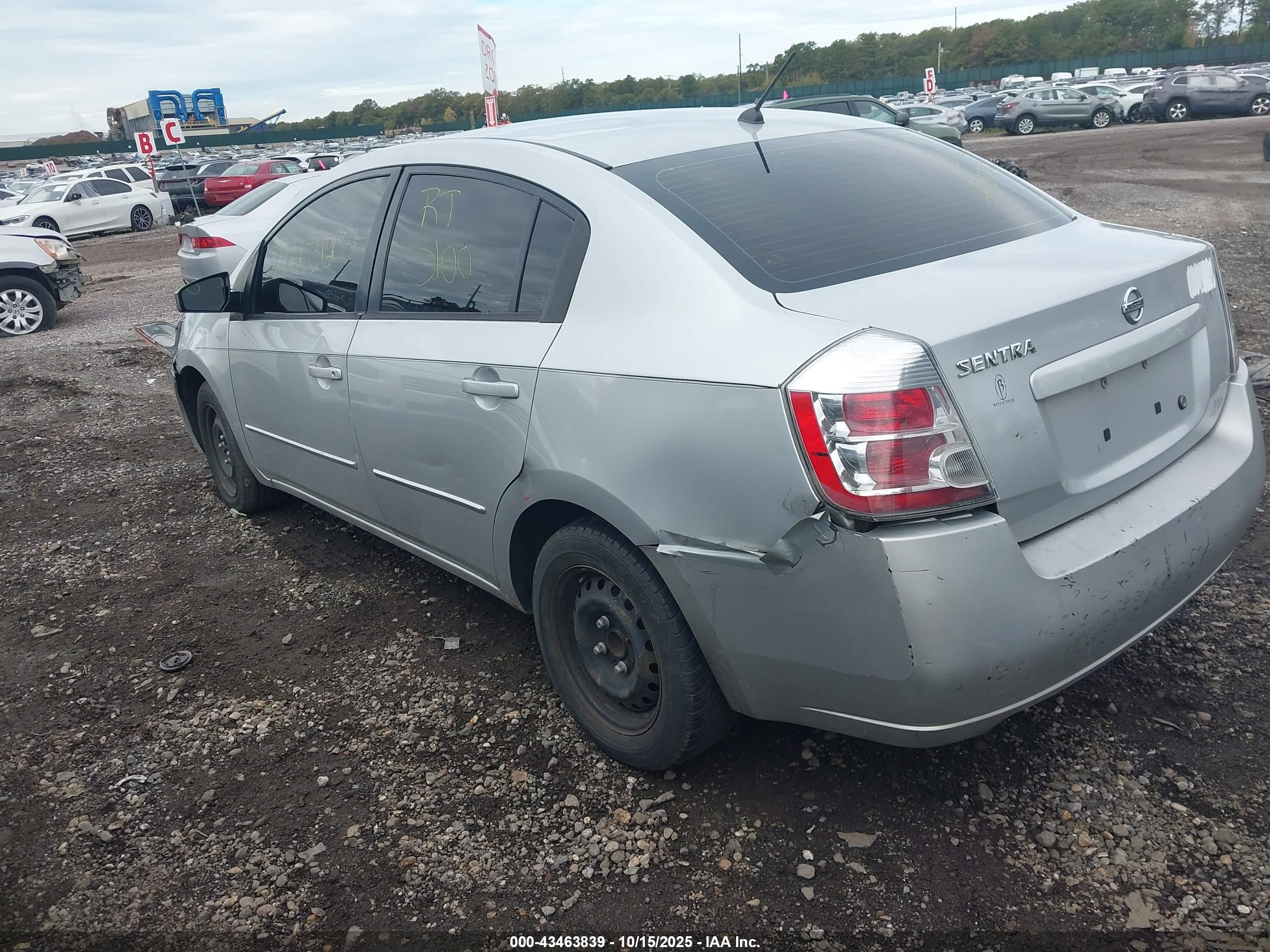 NISSAN SENTRA image 3