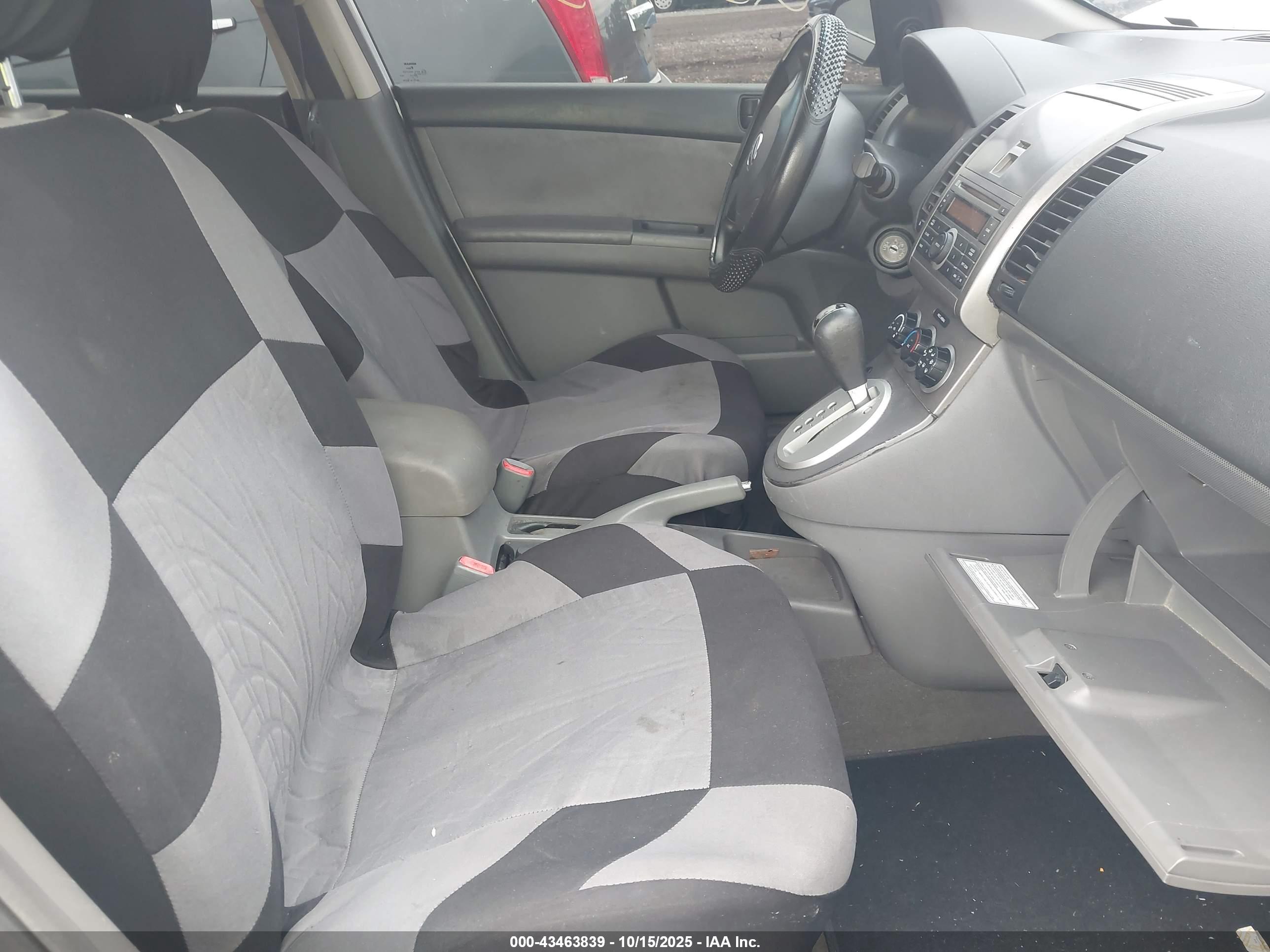NISSAN SENTRA image 5