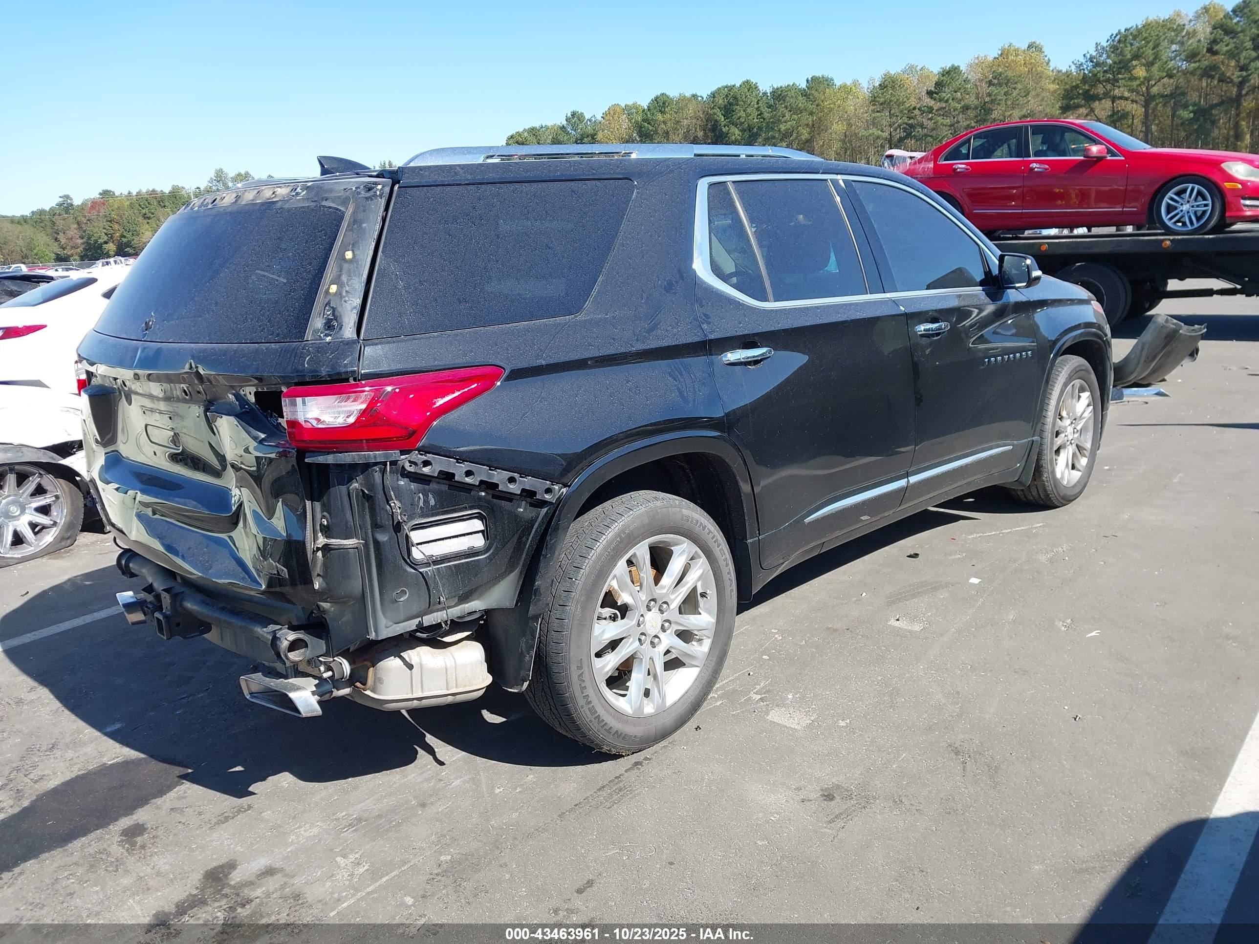 CHEVROLET TRAVERSE image 4
