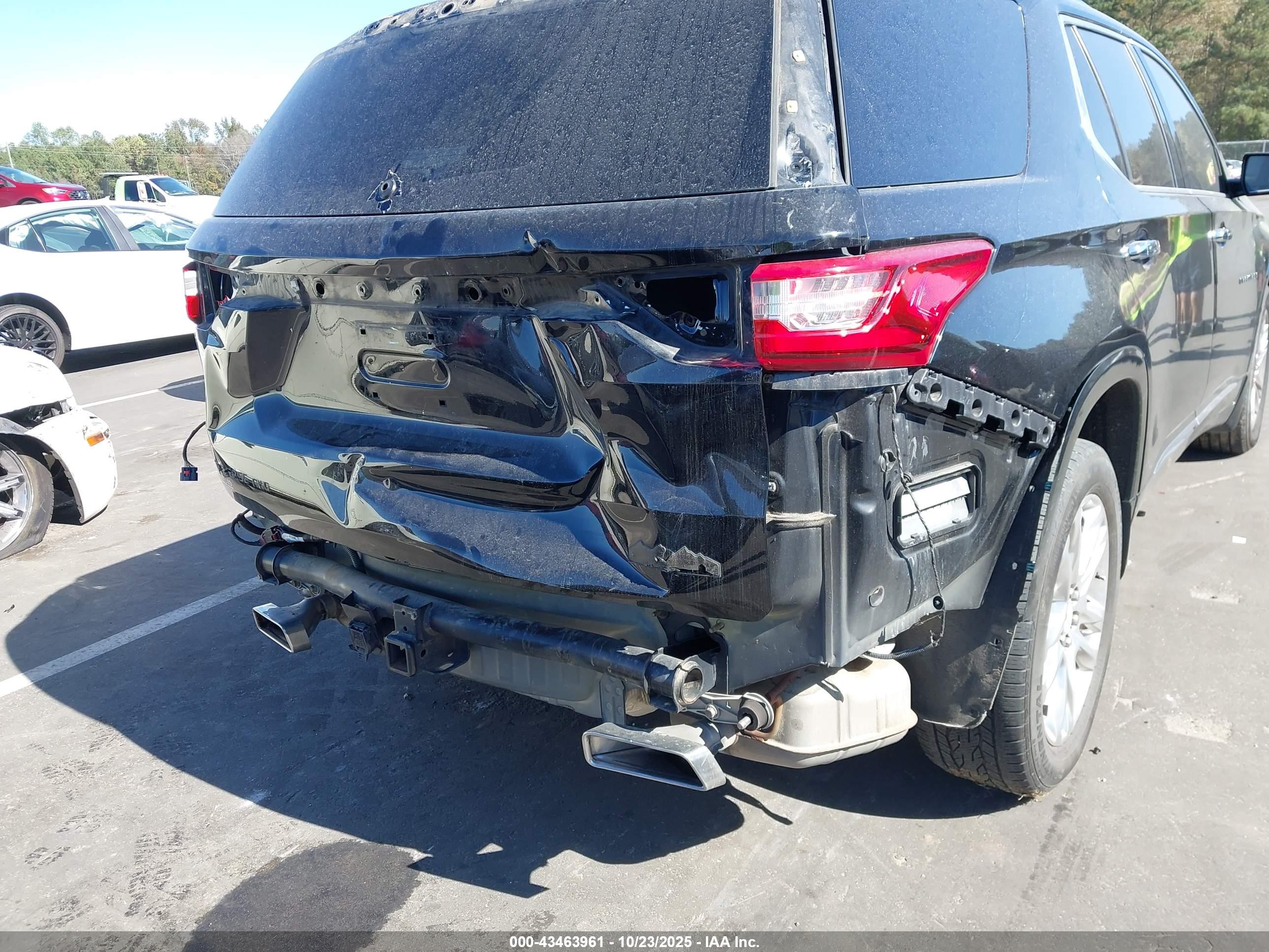 CHEVROLET TRAVERSE image 6