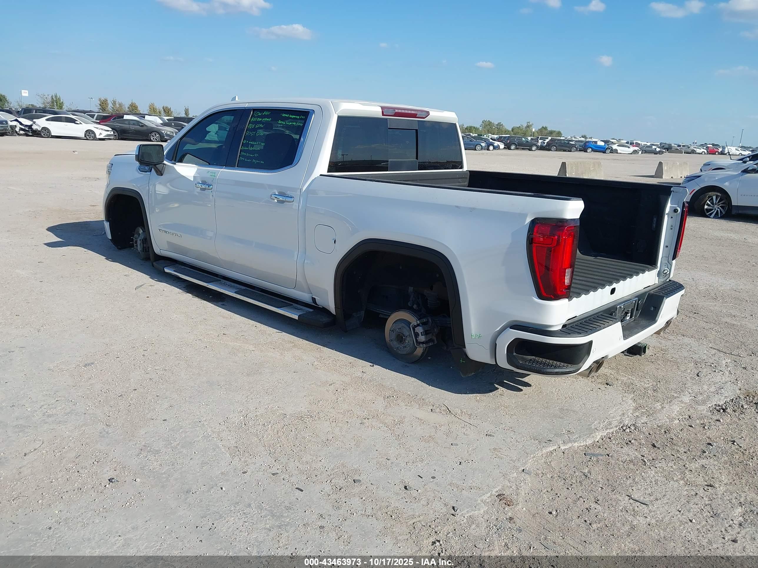 GMC SIERRA image 3