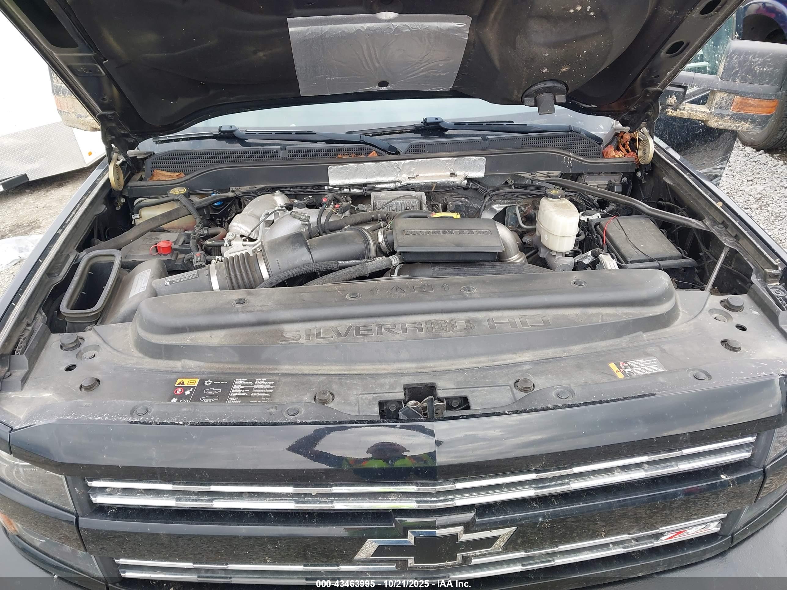 CHEVROLET SILVERADO image 10