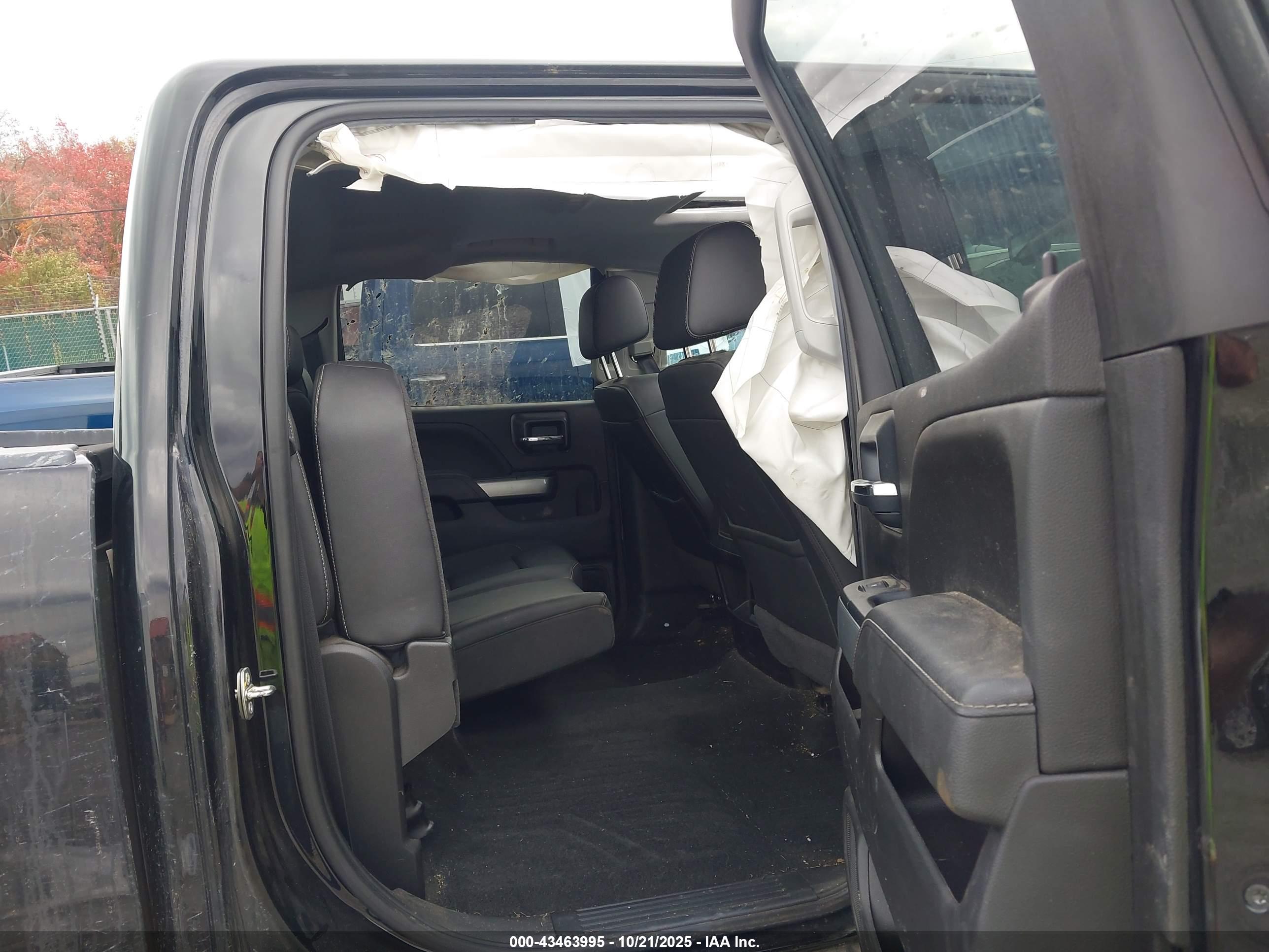 CHEVROLET SILVERADO image 8