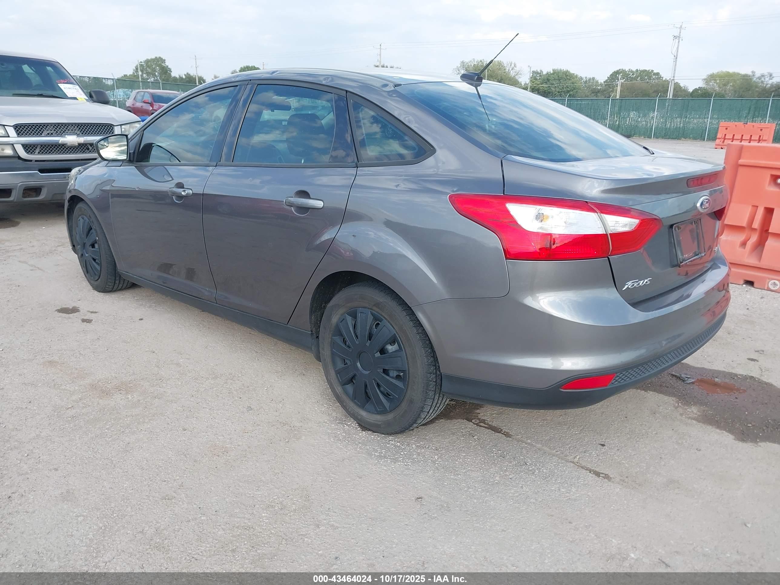 FORD FOCUS image 3